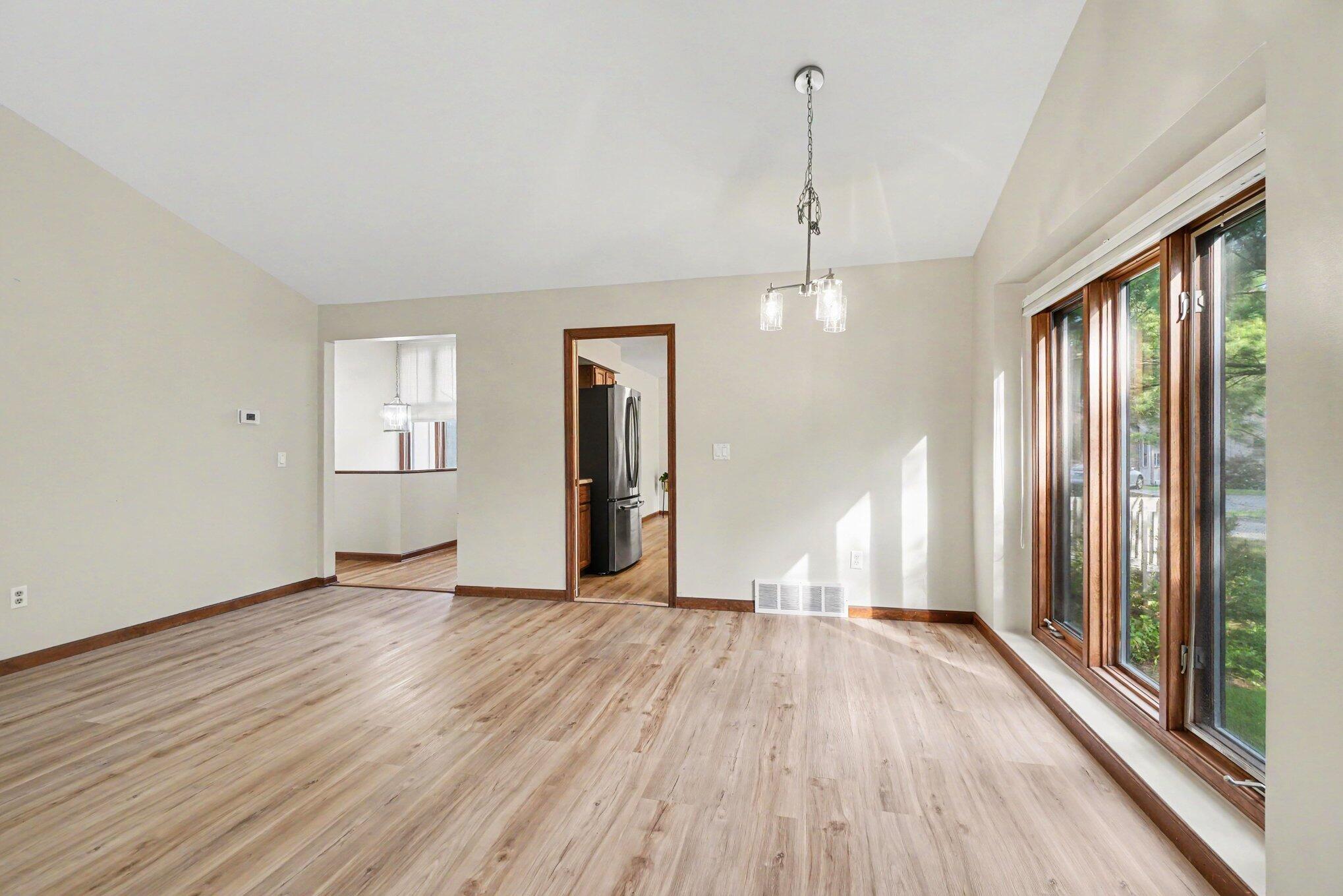 213 Raintree Circle Kalamazoo MI 49006