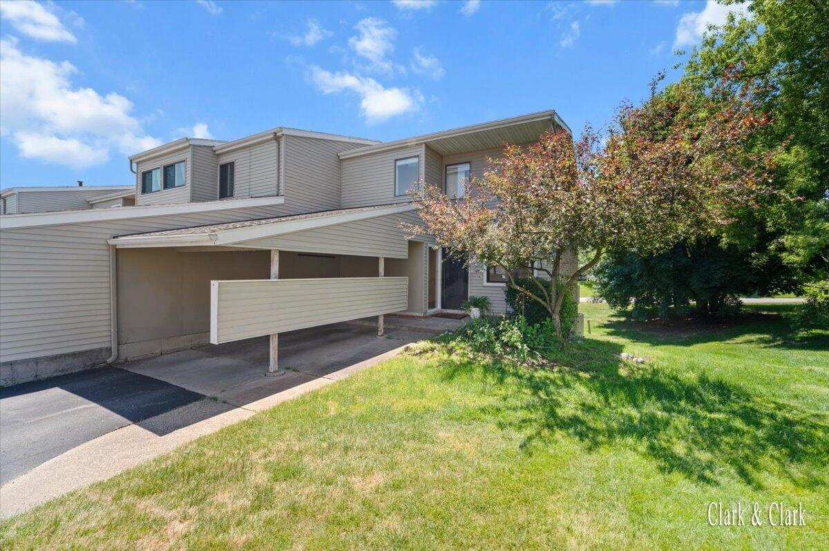 Grand Rapids MI, 3014 Chapshire Drive SE