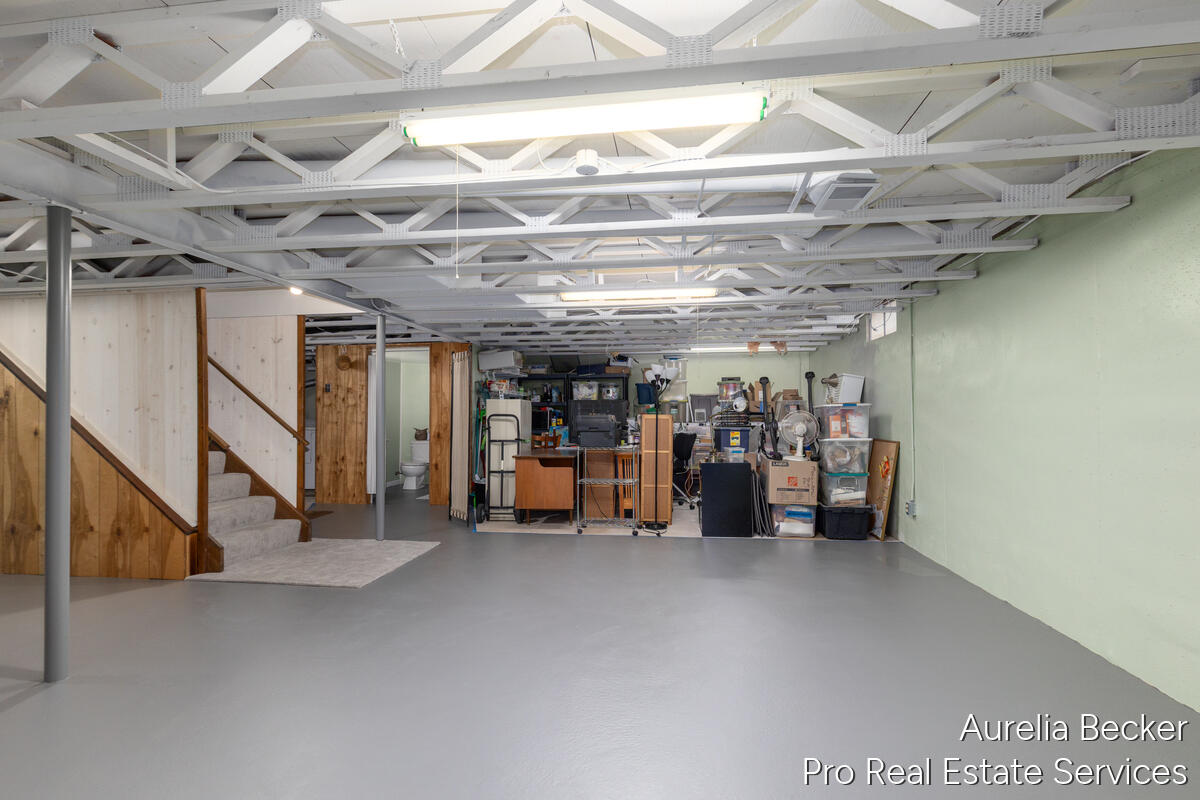 5812 Leisure South Drive SE Grand Rapids MI 49548
