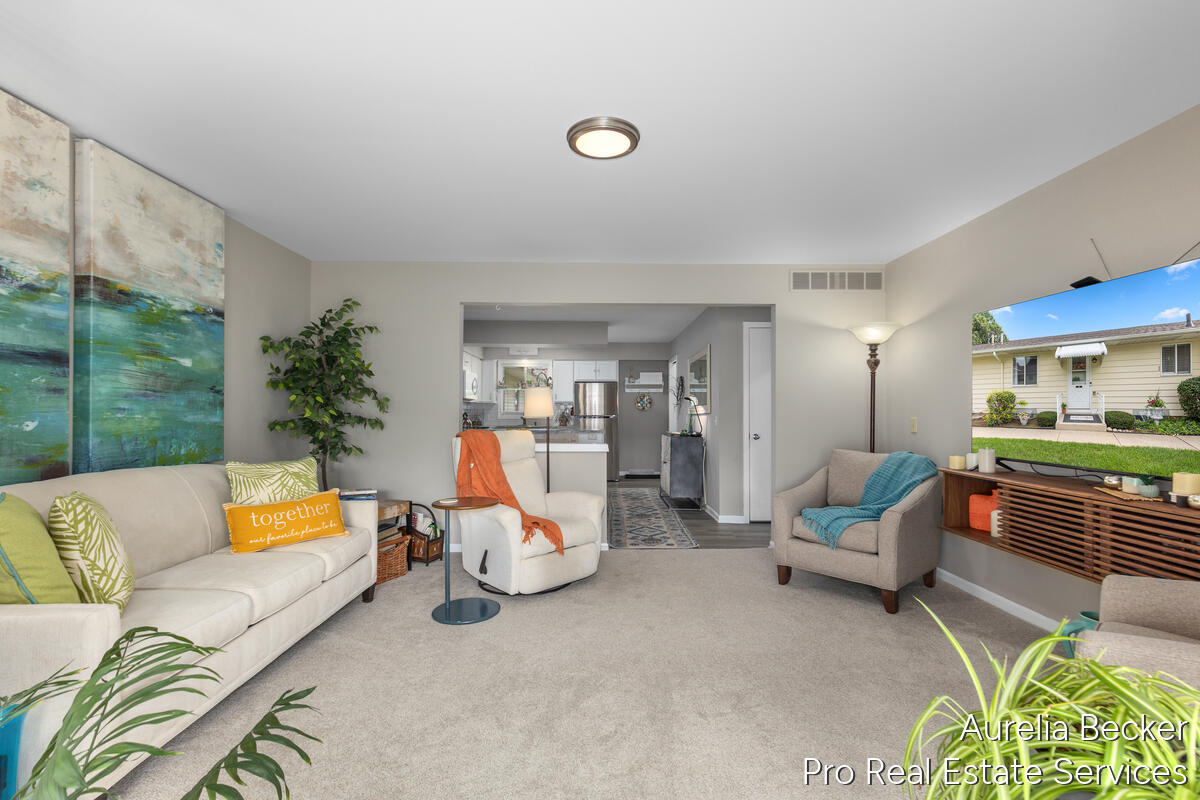 5812 Leisure South Drive SE Grand Rapids MI 49548
