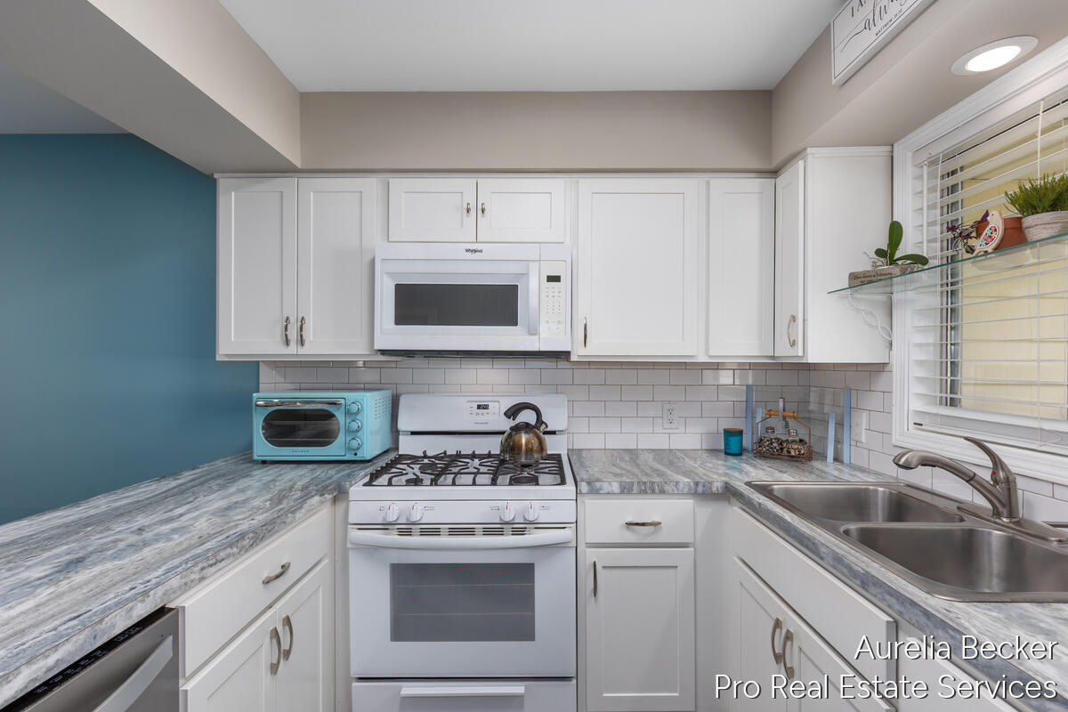 5812 Leisure South Drive SE Grand Rapids MI 49548