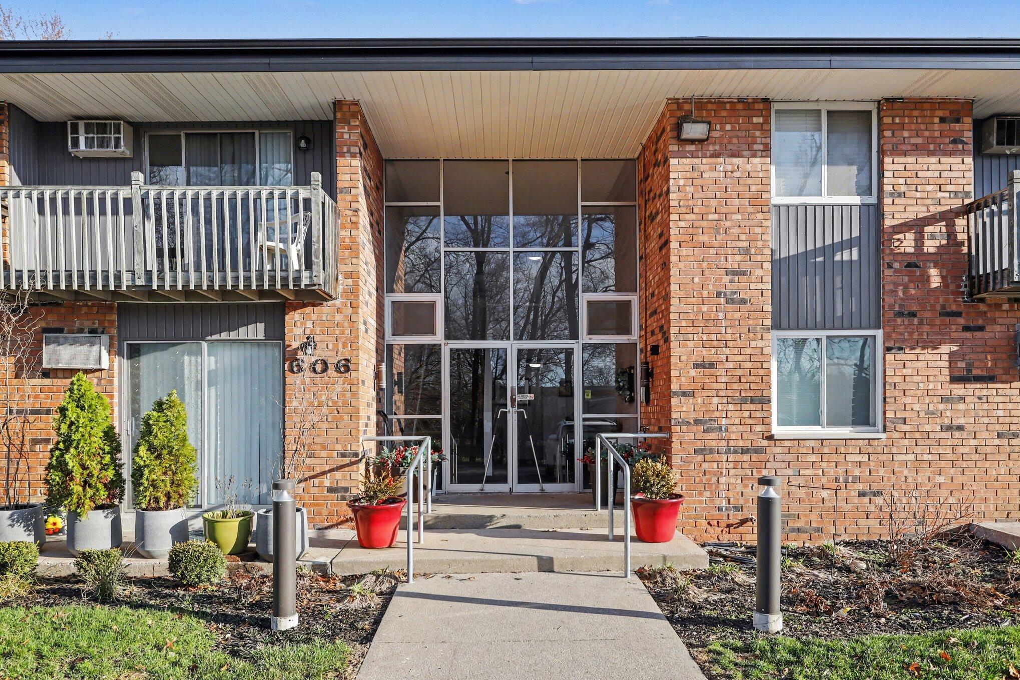 606 Lynn Avenue Kalamazoo MI 49008