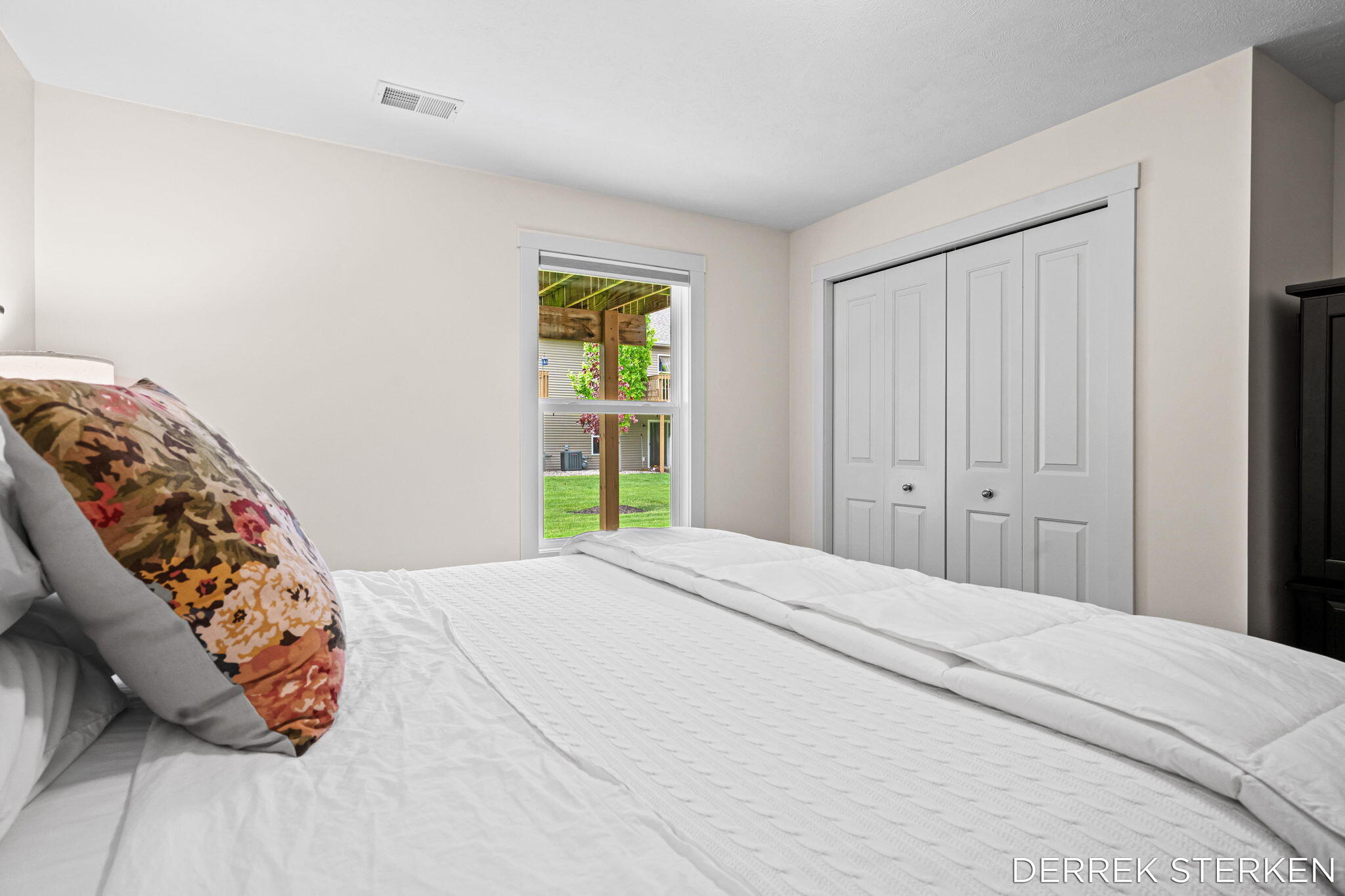 2983 Raspberry Lane Holland MI 49424