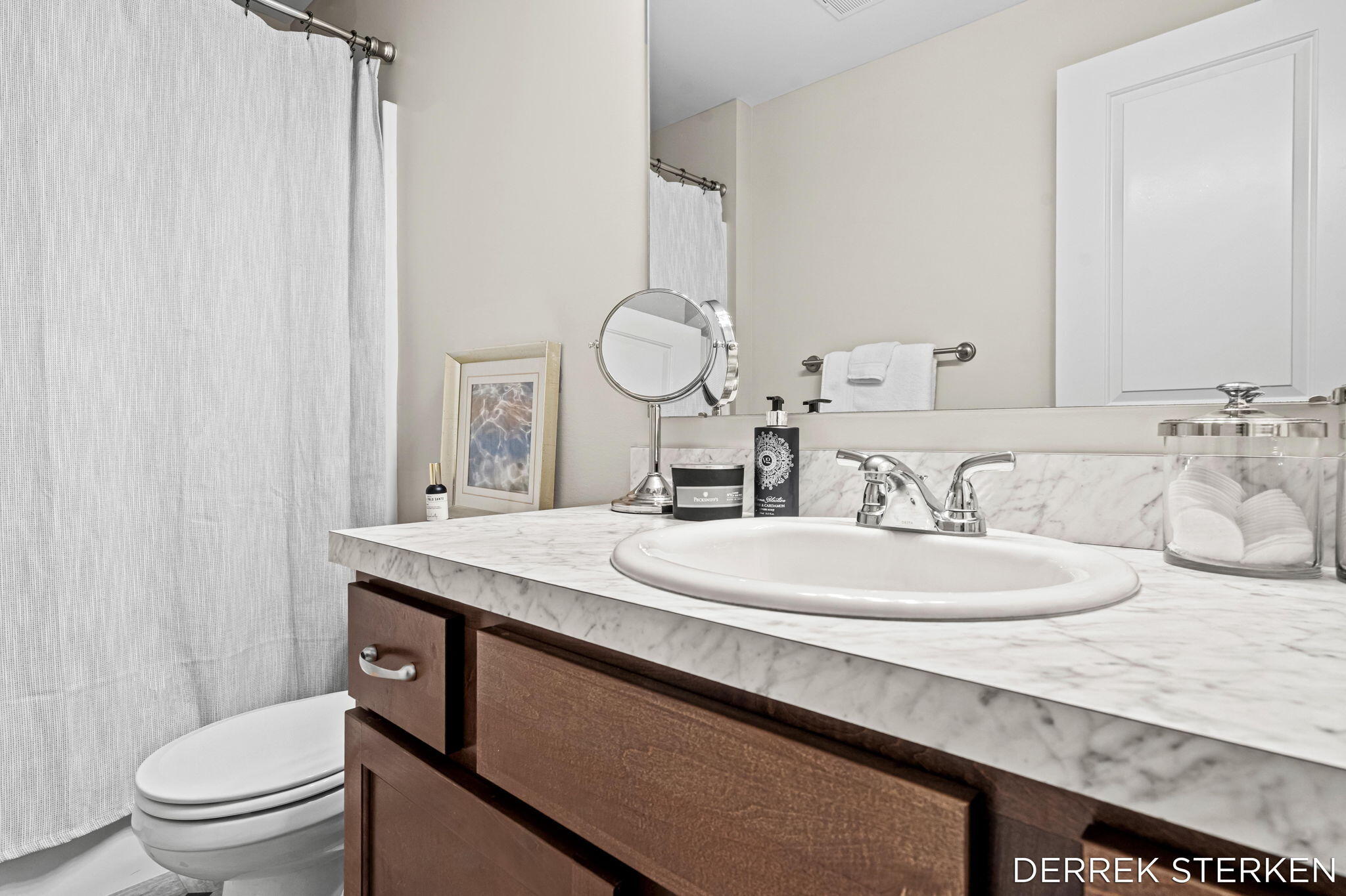 2983 Raspberry Lane Holland MI 49424