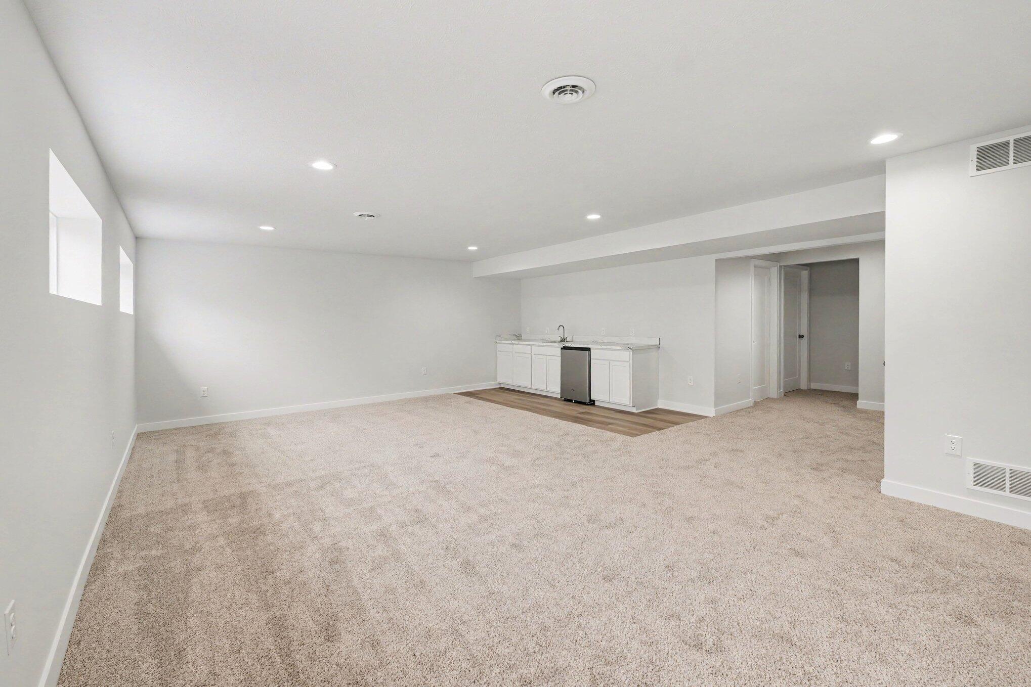 5493 Rose Ridge Court NE Rockford MI 49341