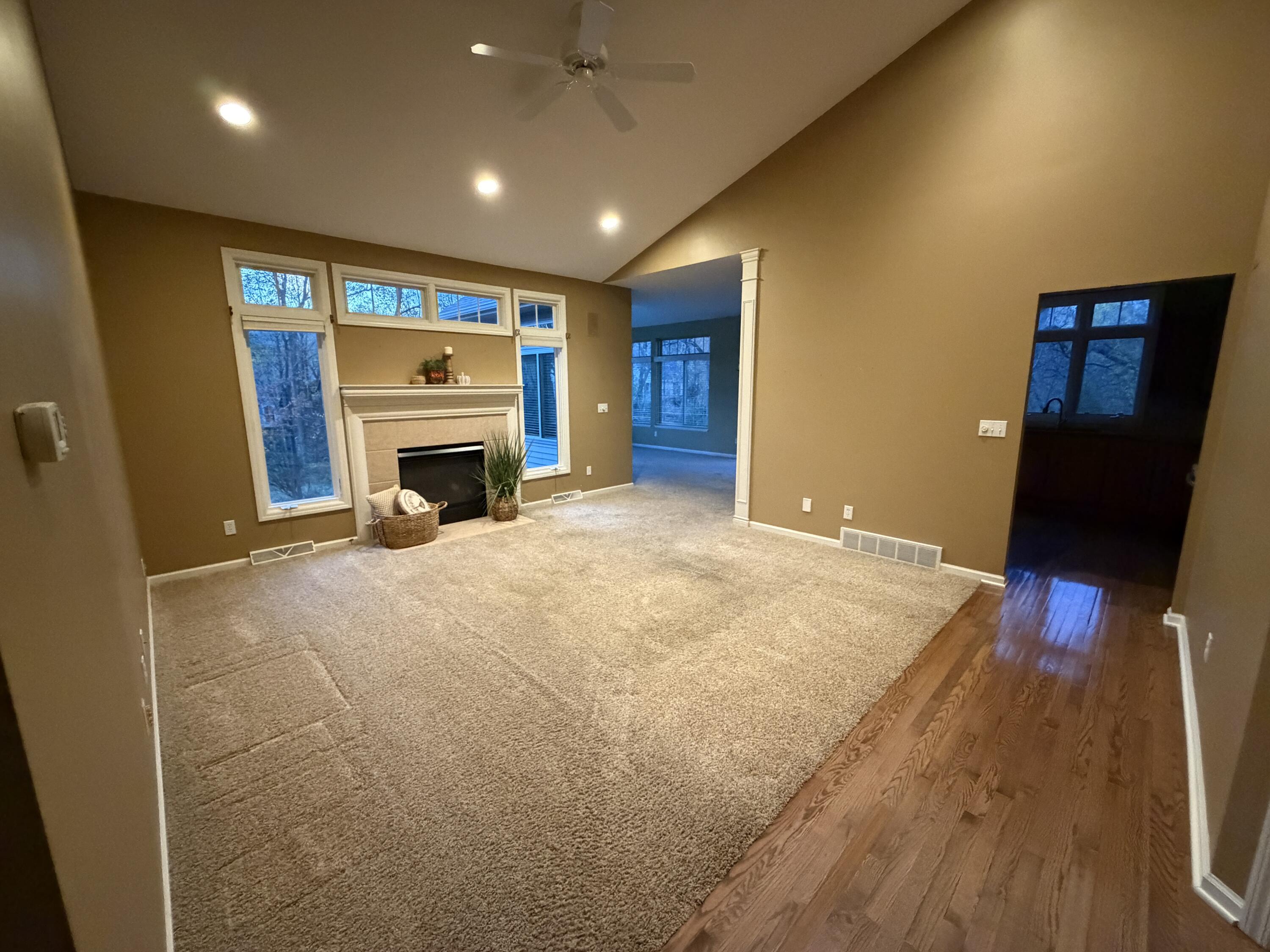 1745 Oakleigh Woods Drive NW Grand Rapids MI 49504