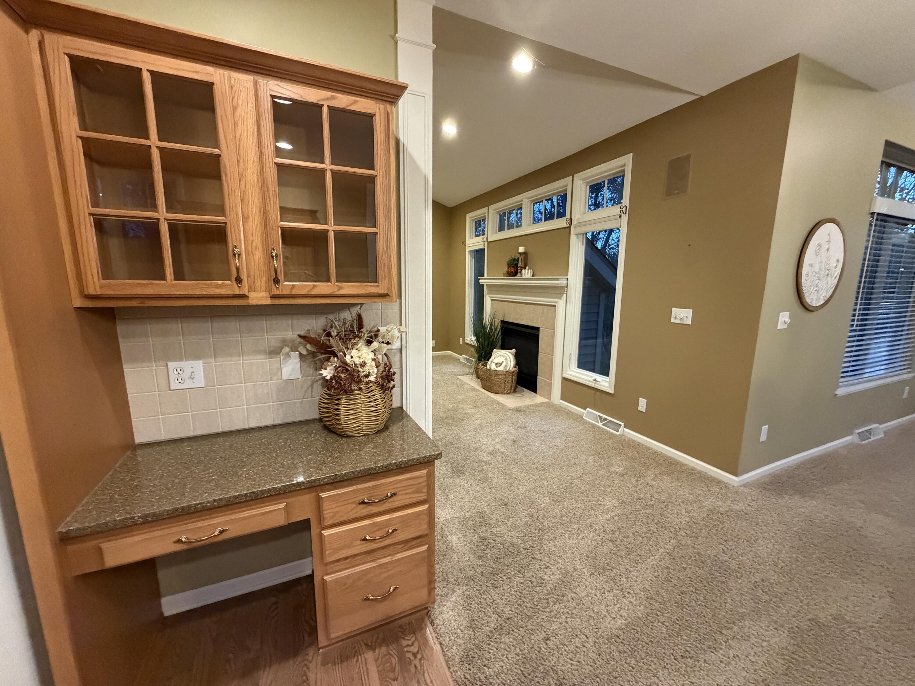 1745 Oakleigh Woods Drive NW Grand Rapids MI 49504