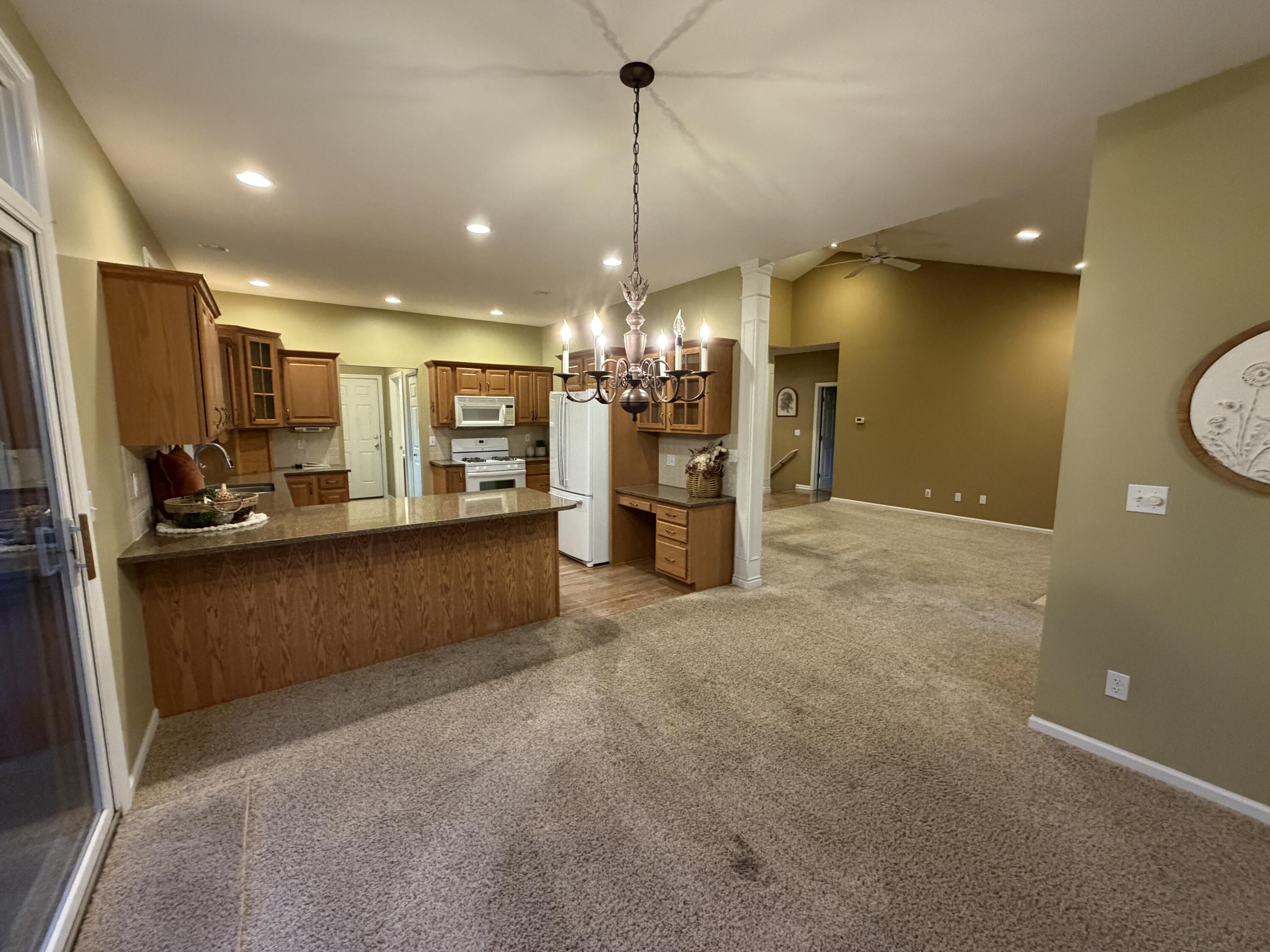 1745 Oakleigh Woods Drive NW Grand Rapids MI 49504