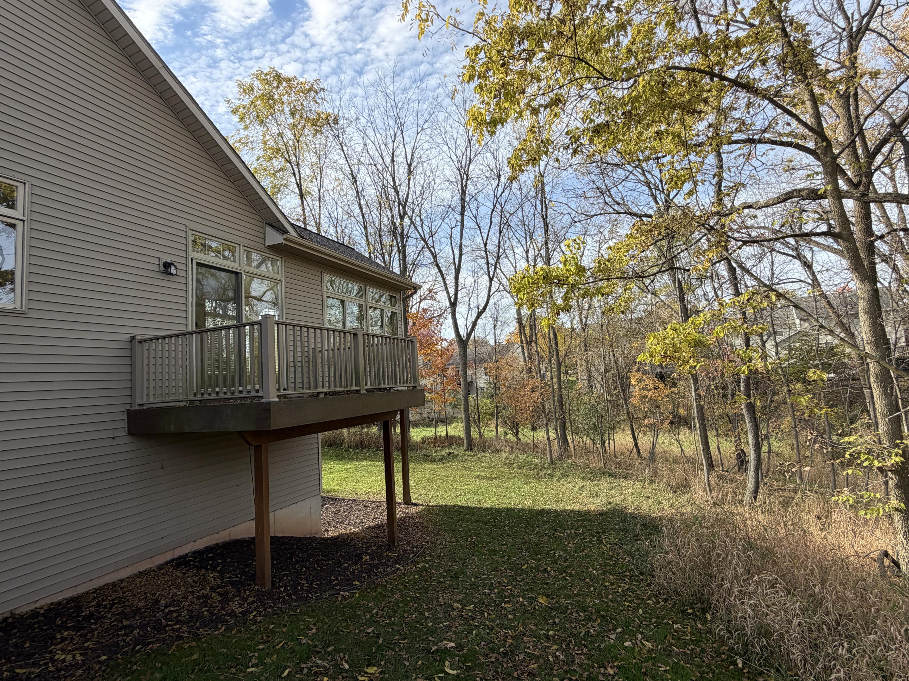 1745 Oakleigh Woods Drive NW Grand Rapids MI 49504