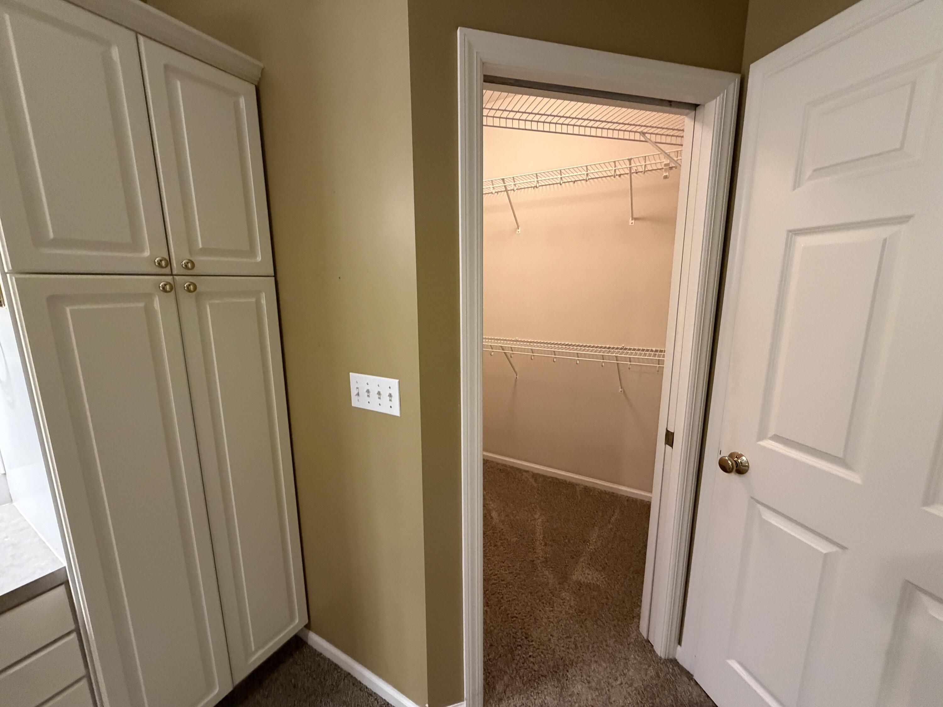 1745 Oakleigh Woods Drive NW Grand Rapids MI 49504