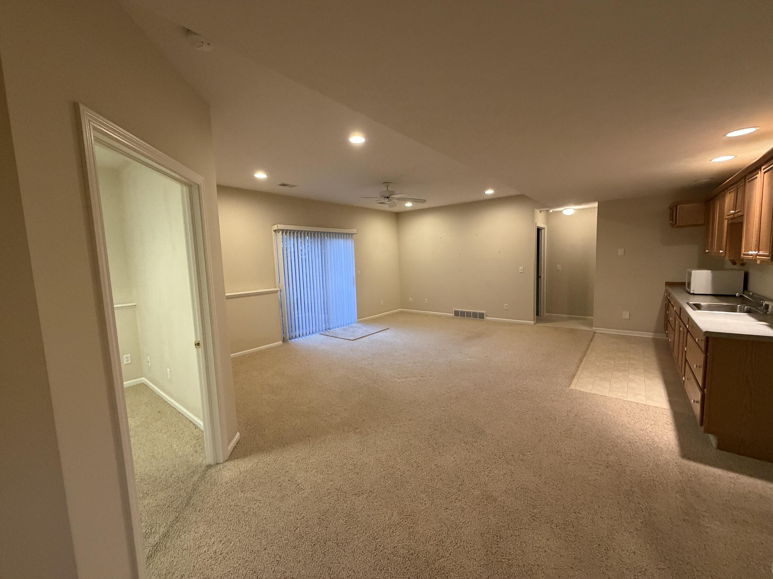 1745 Oakleigh Woods Drive NW Grand Rapids MI 49504