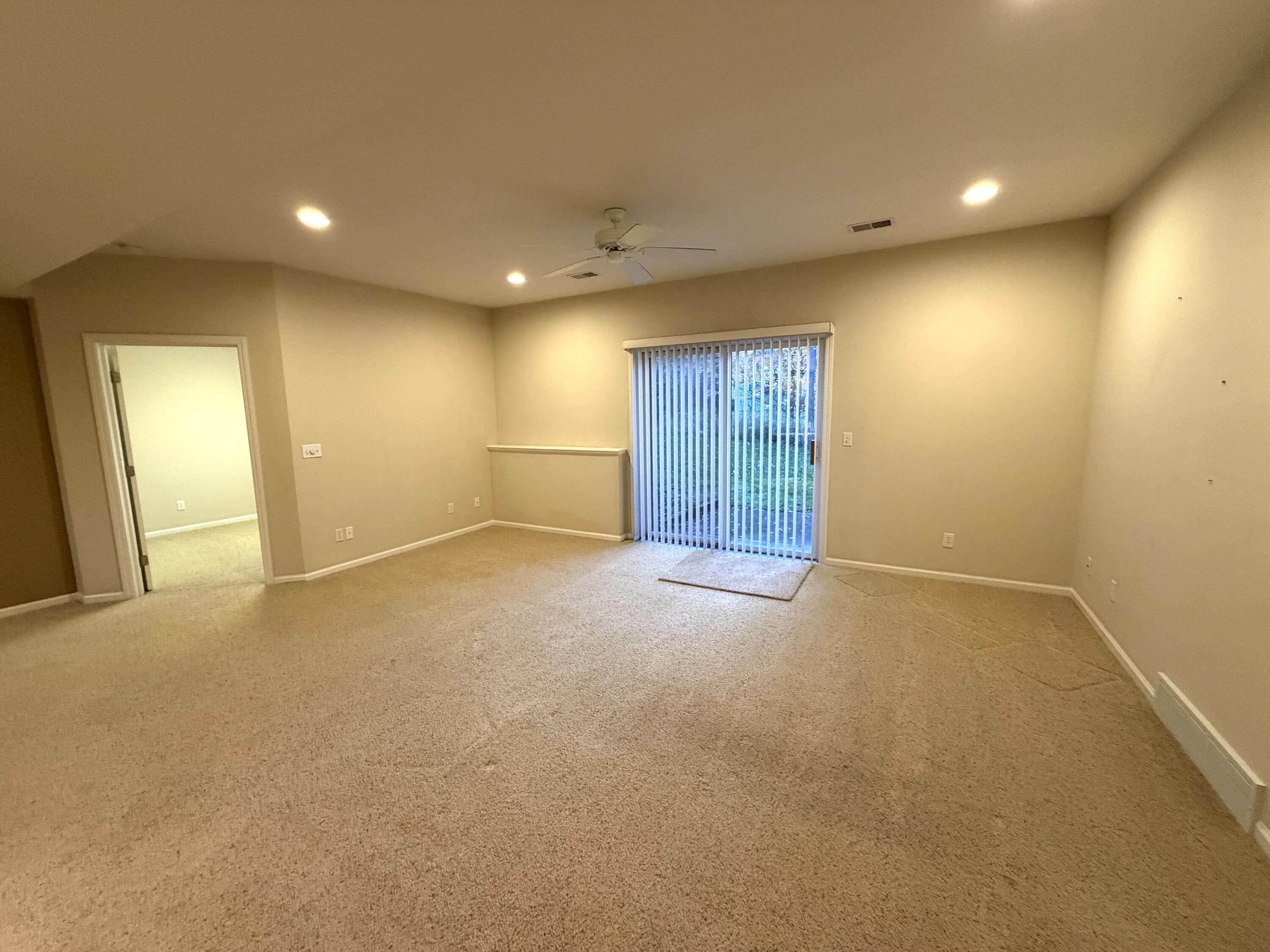 1745 Oakleigh Woods Drive NW Grand Rapids MI 49504