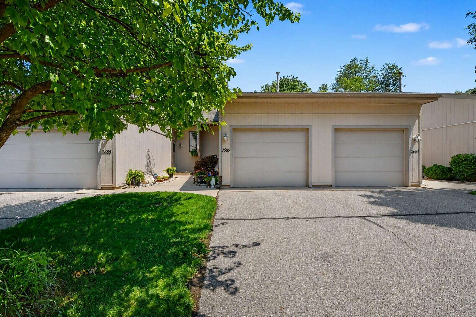 2685 Limestone Lane NE Grand Rapids MI 49525