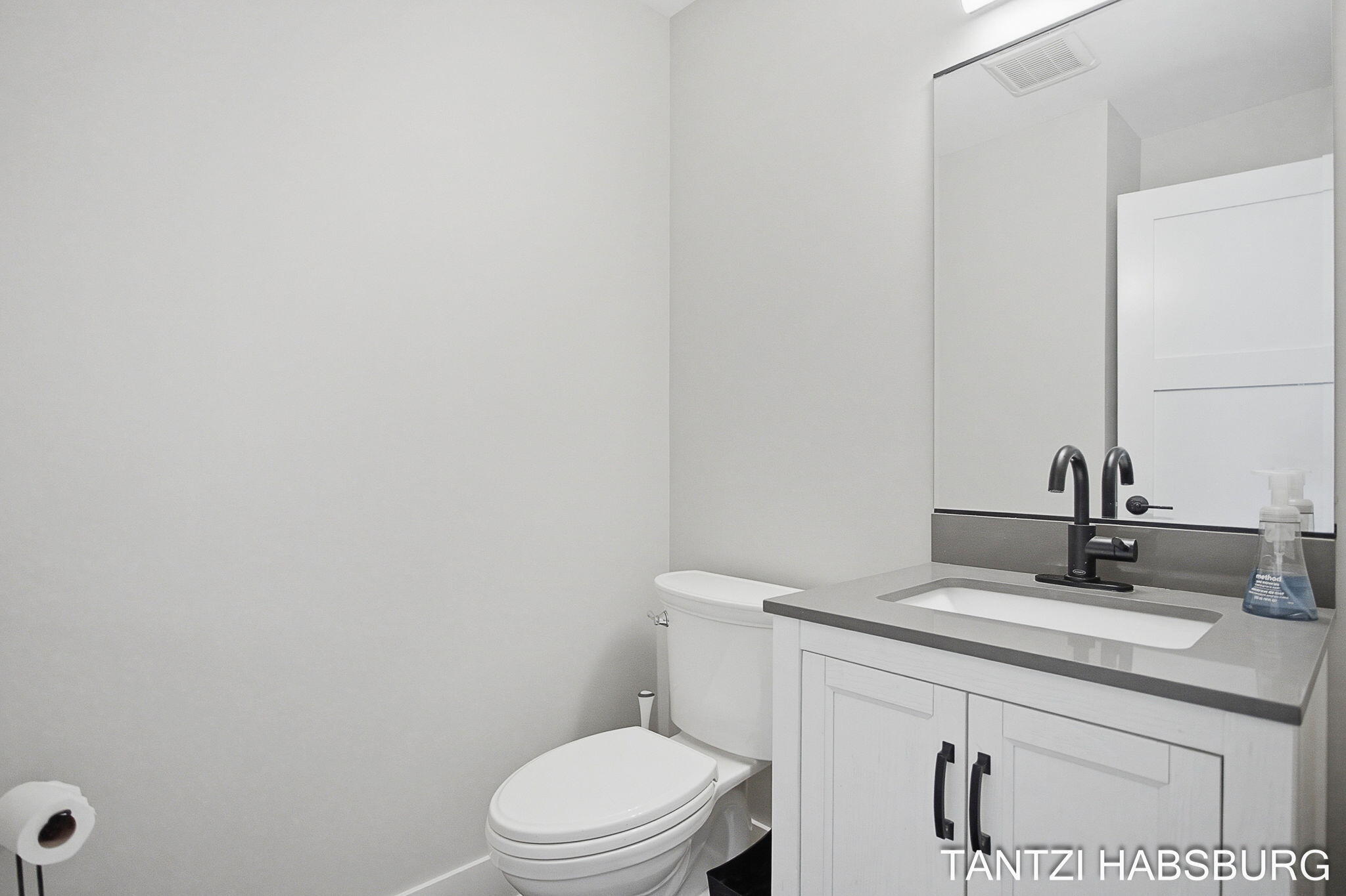 8930 N Clearwater Drive Zeeland MI 49464