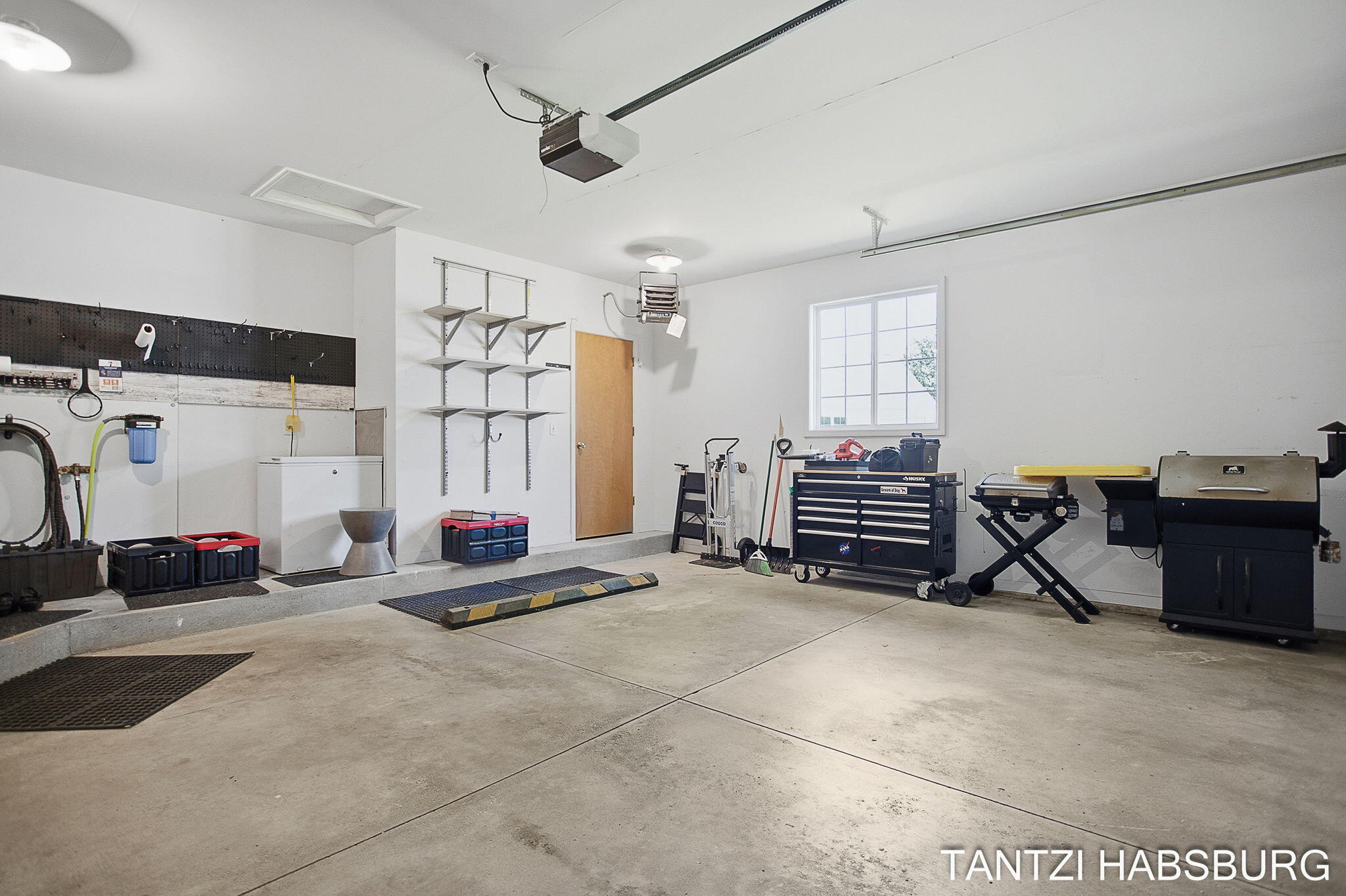 8930 N Clearwater Drive Zeeland MI 49464