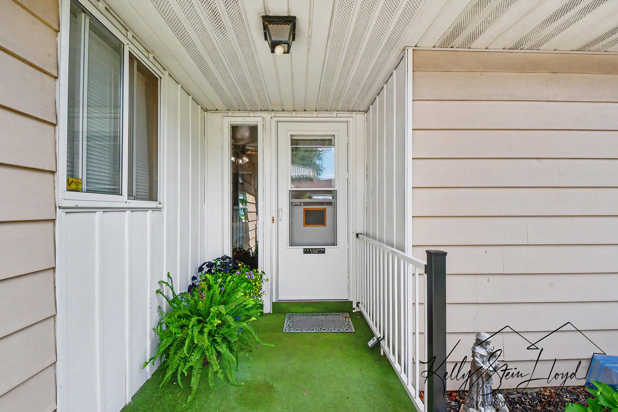 5705 Leisure South Drive SE Grand Rapids MI 49548