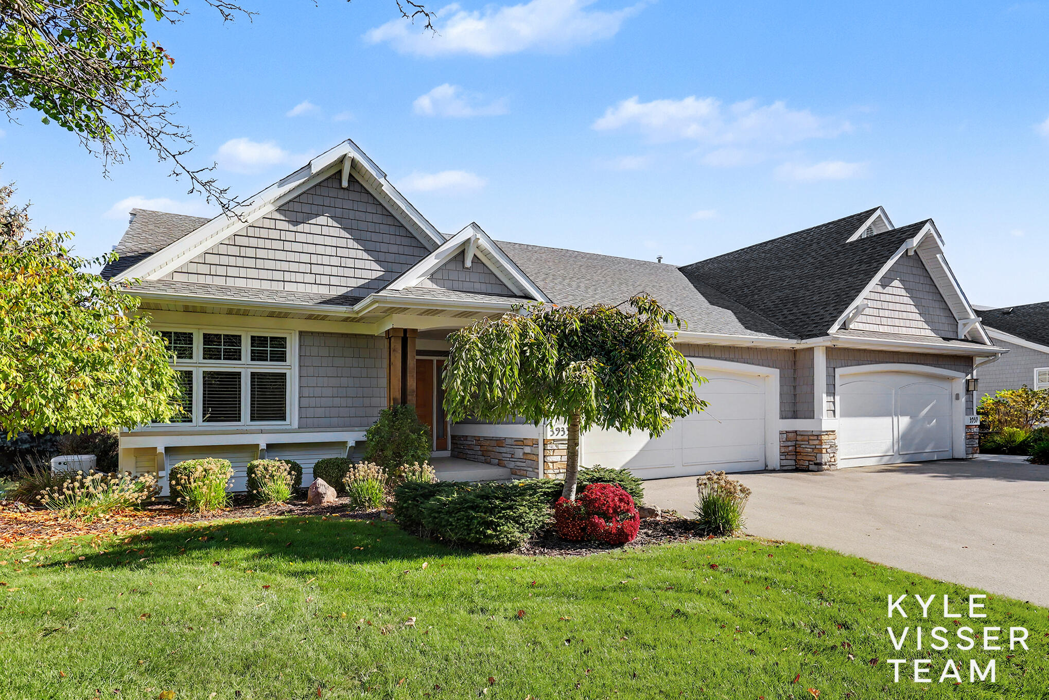 3935 Crystal Waters Lane NE Grand Rapids MI 49525