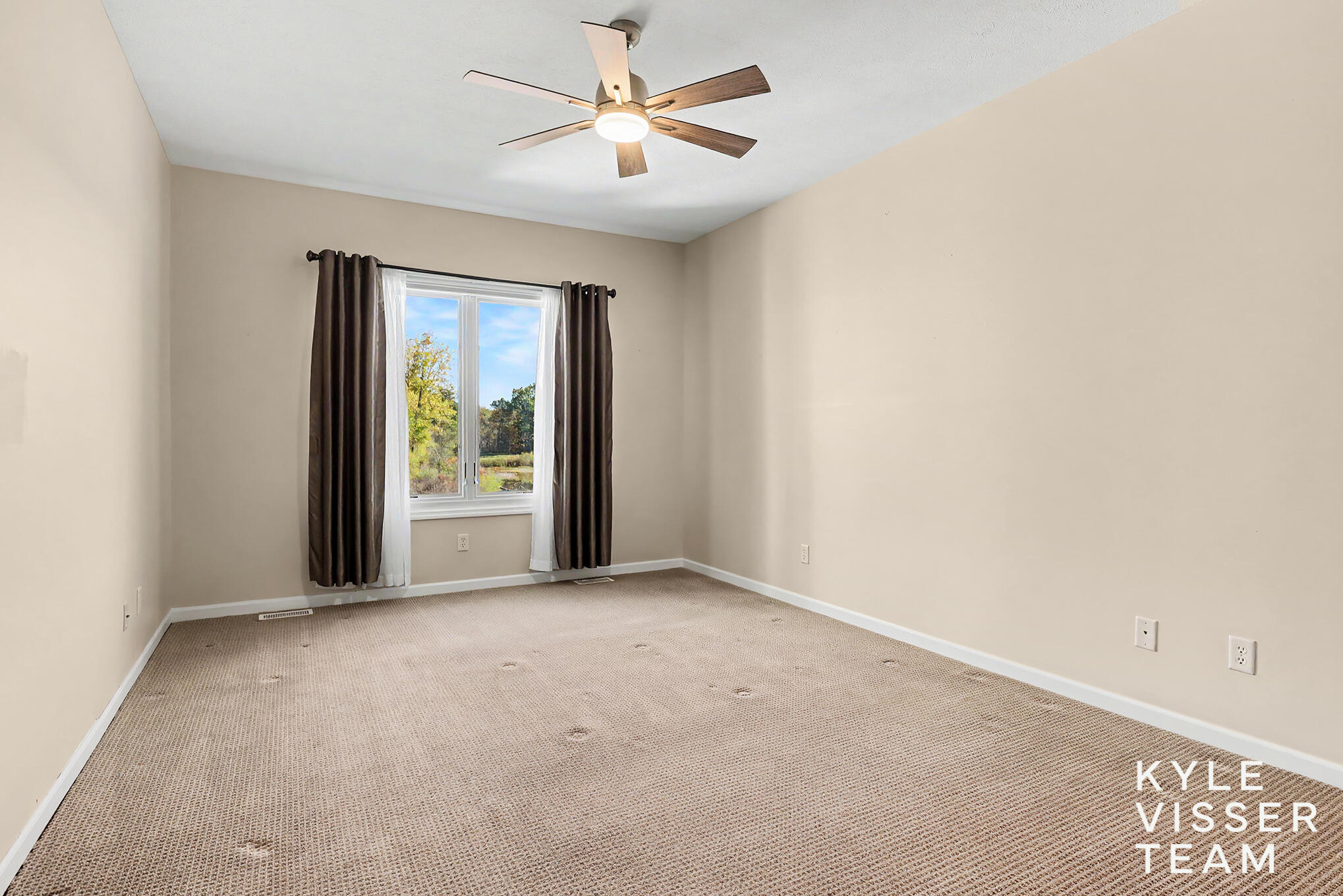 3935 Crystal Waters Lane NE Grand Rapids MI 49525
