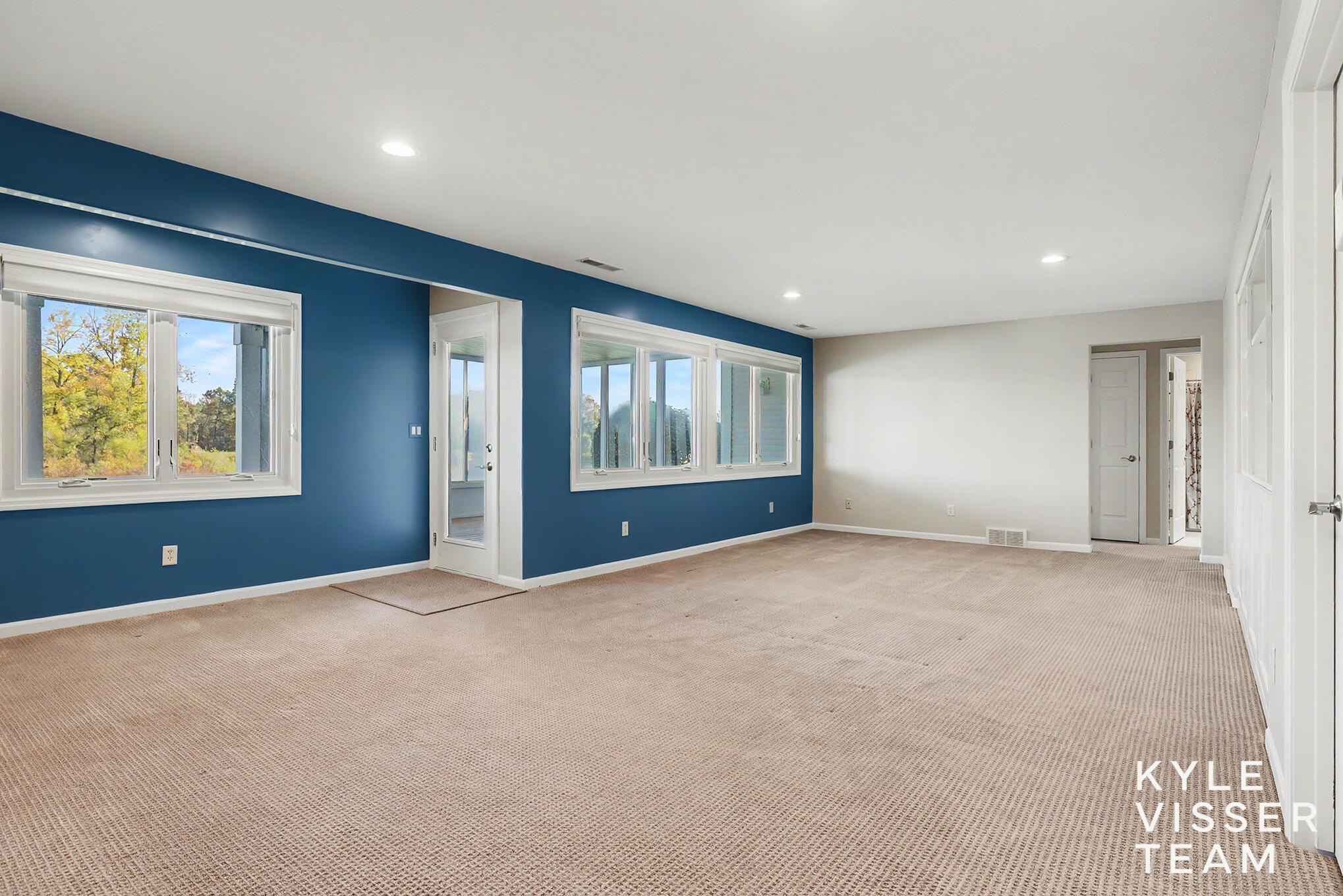 3935 Crystal Waters Lane NE Grand Rapids MI 49525