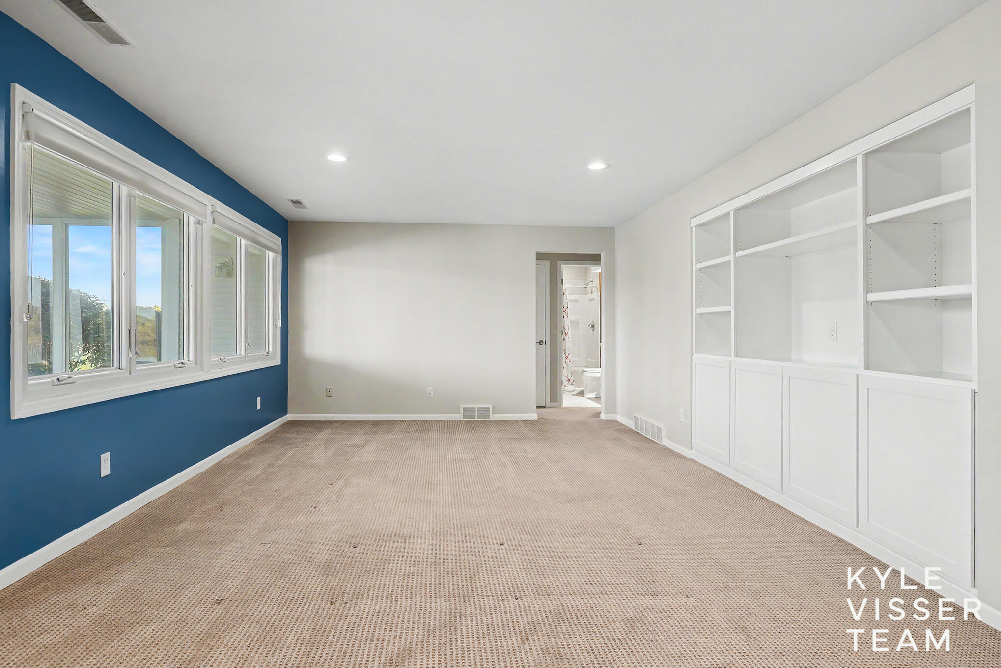 3935 Crystal Waters Lane NE Grand Rapids MI 49525