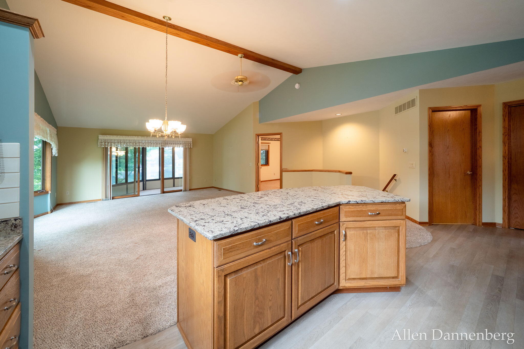 1946 Lakeview Drive Zeeland MI 49464
