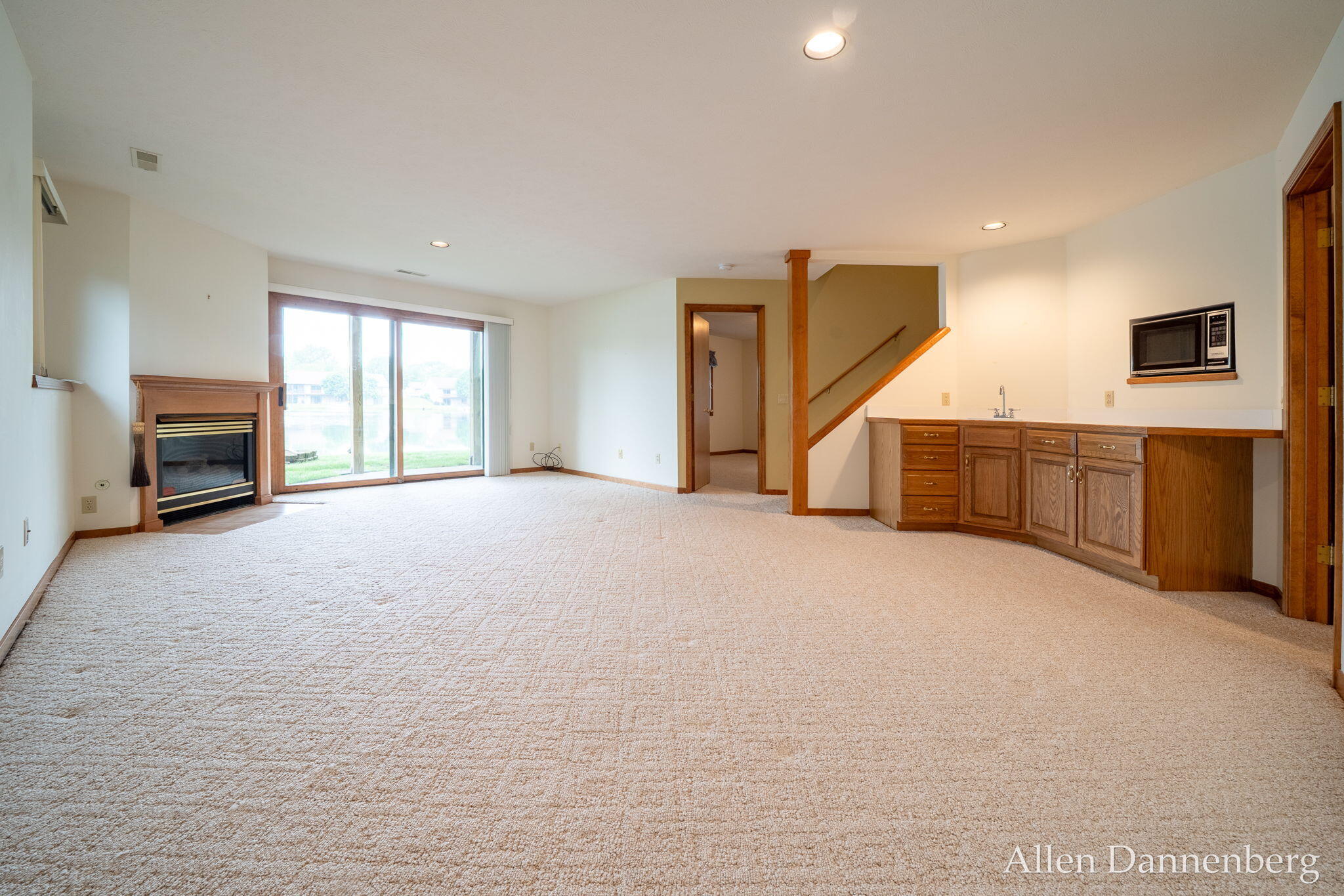1946 Lakeview Drive Zeeland MI 49464