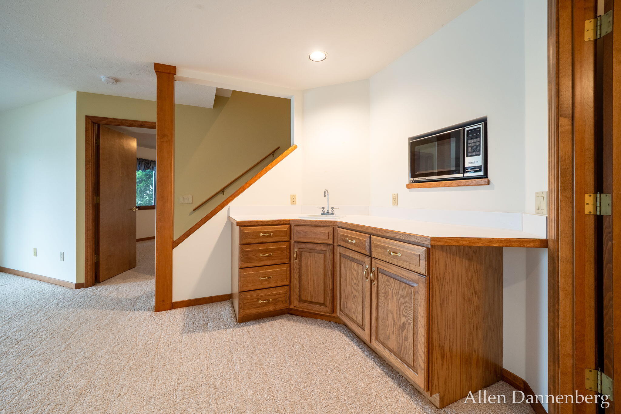 1946 Lakeview Drive Zeeland MI 49464
