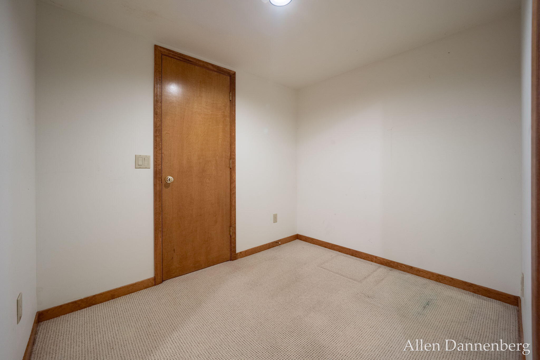 1946 Lakeview Drive Zeeland MI 49464