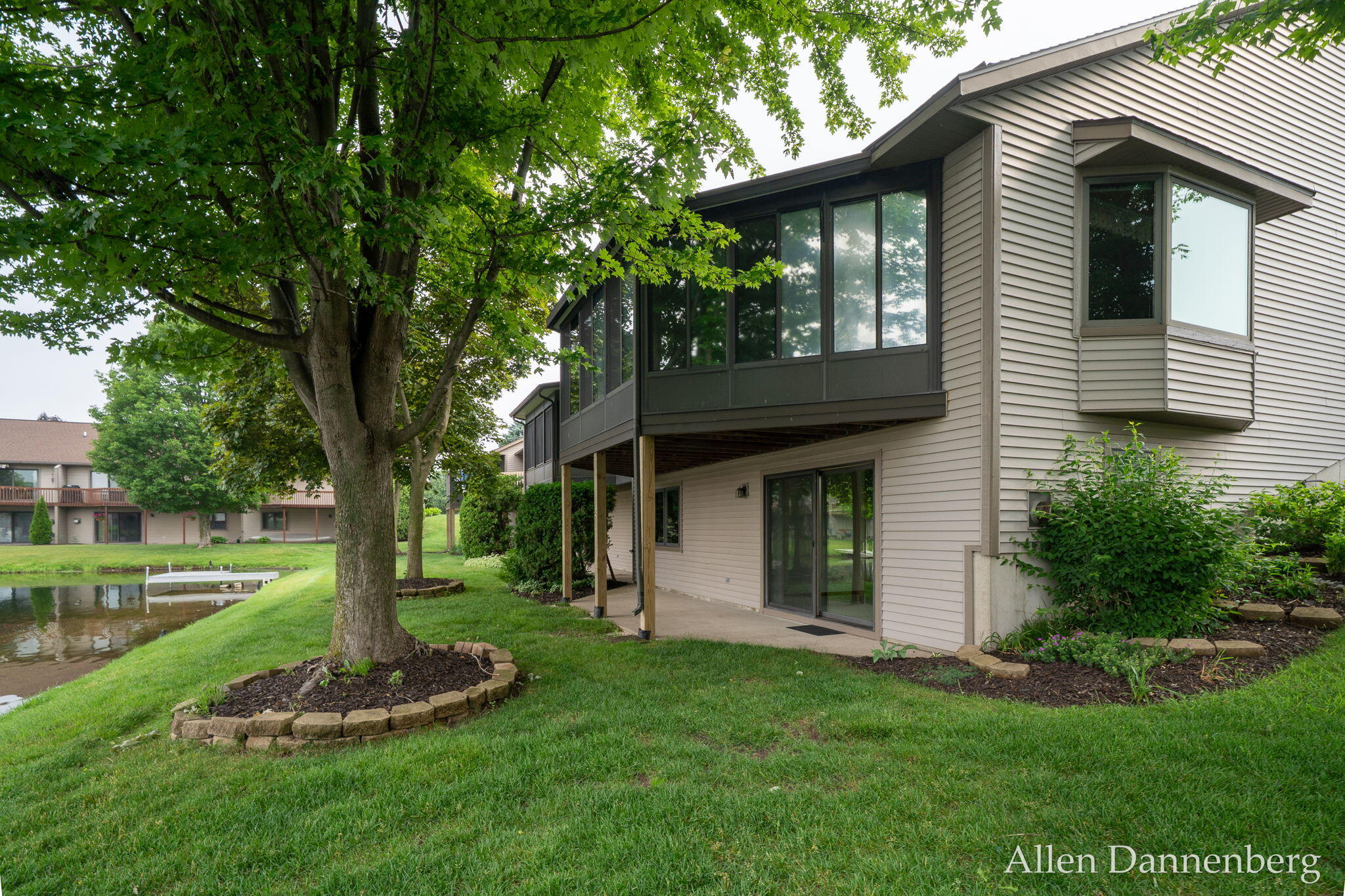 1946 Lakeview Drive Zeeland MI 49464