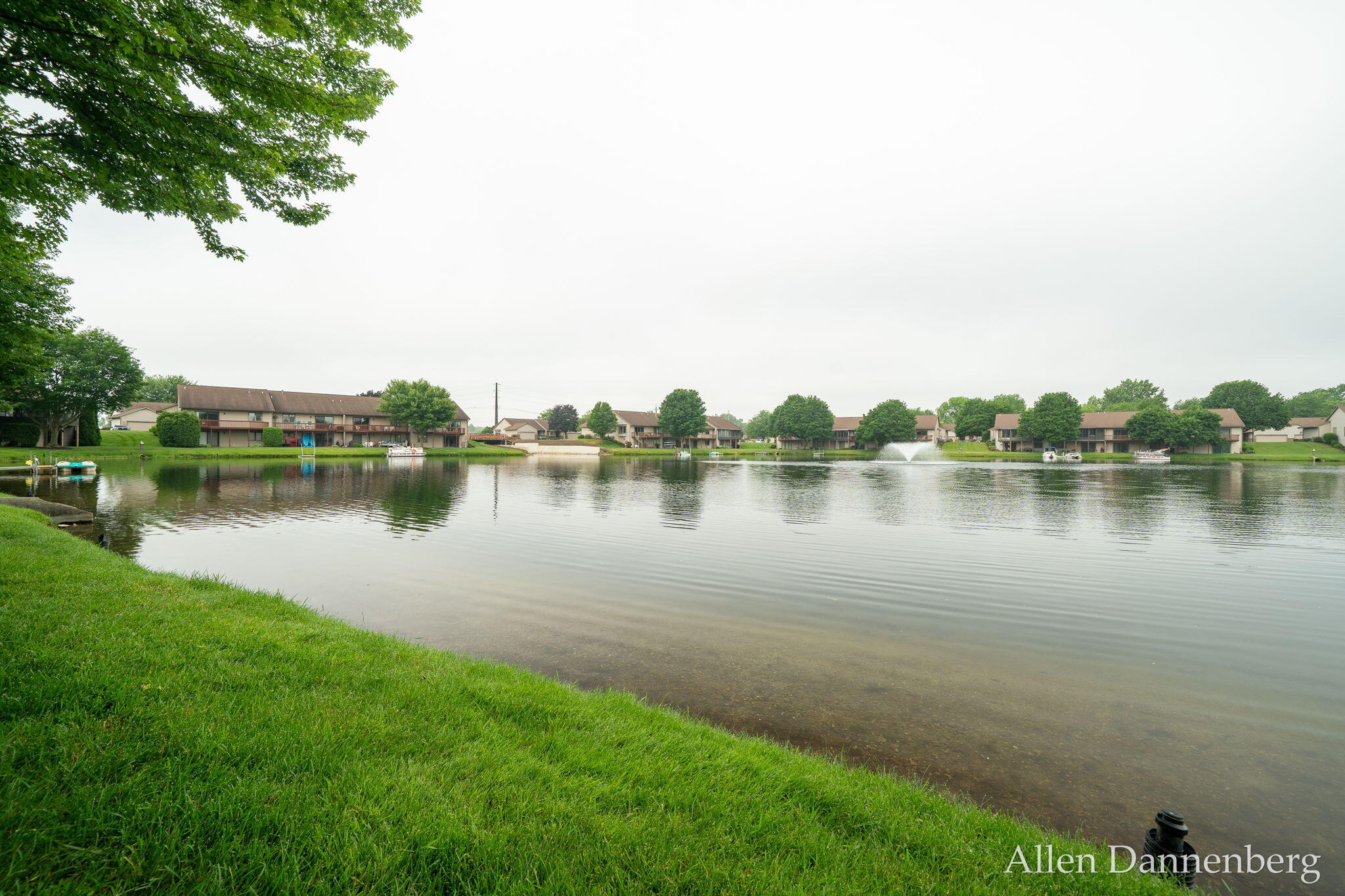 1946 Lakeview Drive Zeeland MI 49464