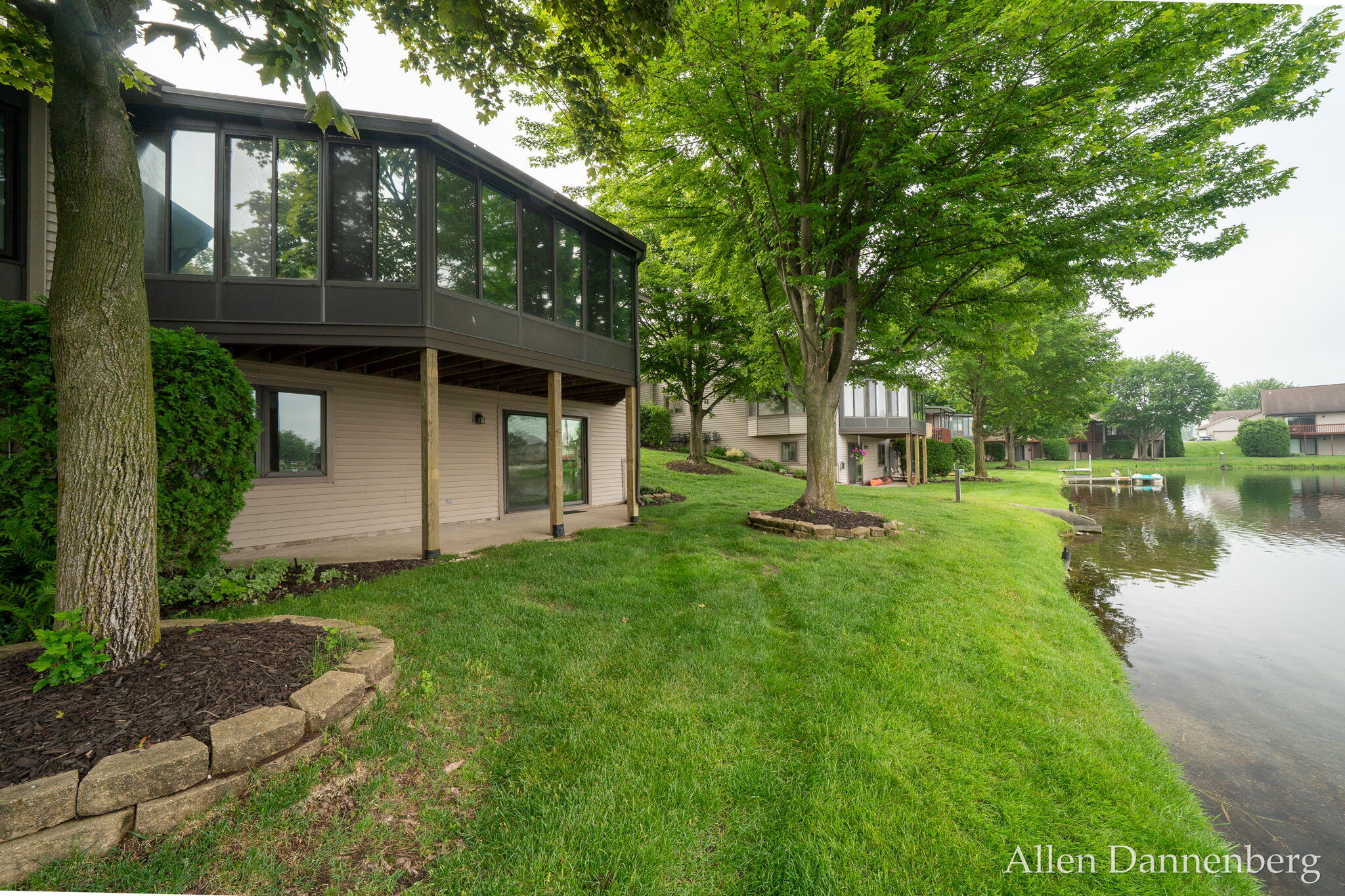 1946 Lakeview Drive Zeeland MI 49464