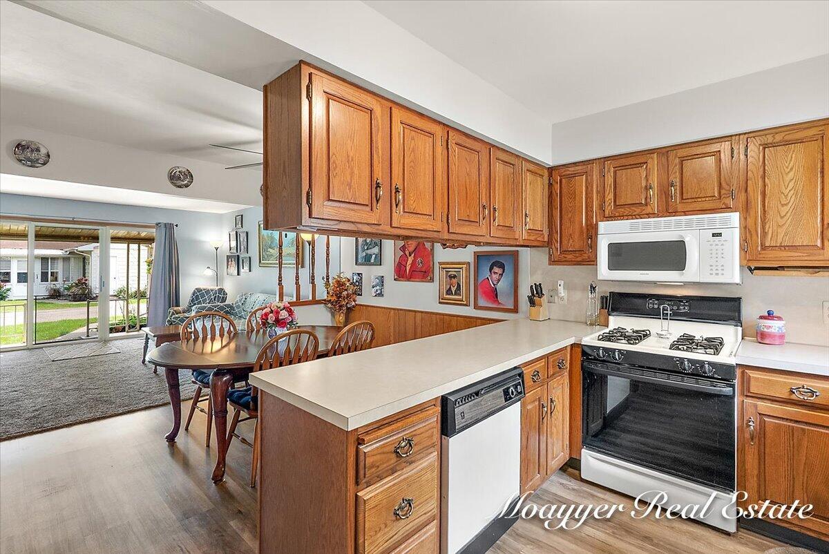 5891 Leisure S Drive SE Grand Rapids MI 49548