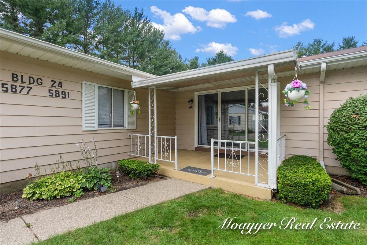 5891 Leisure S Drive SE Grand Rapids MI 49548