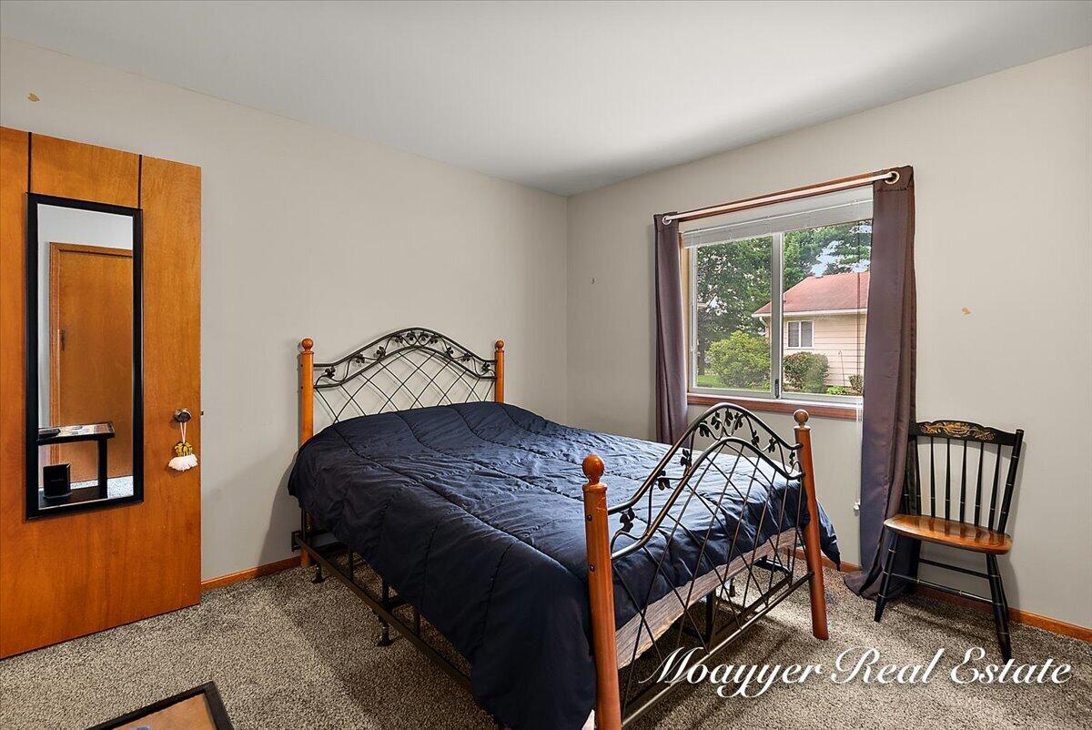 5891 Leisure S Drive SE Grand Rapids MI 49548