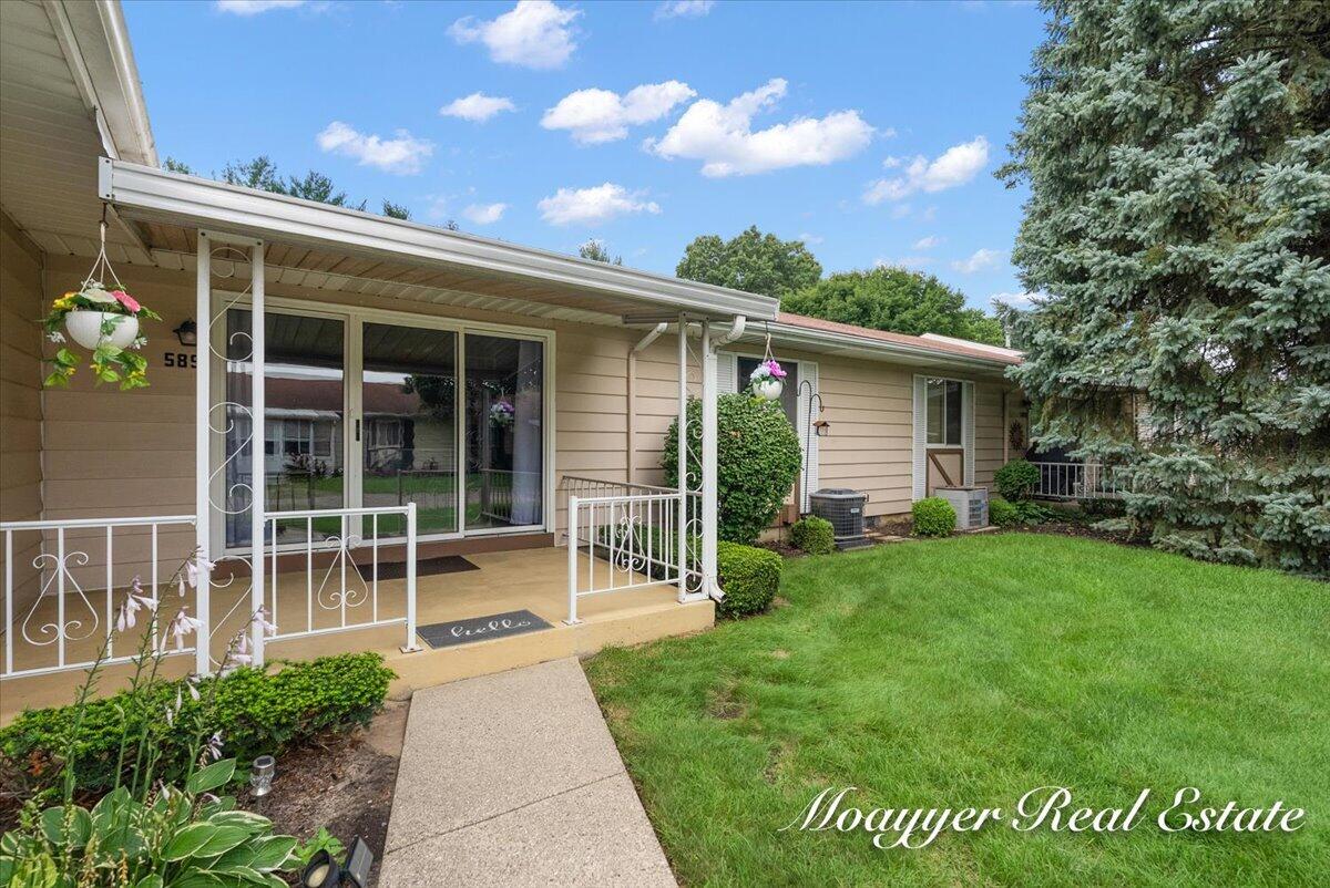 5891 Leisure S Drive SE Grand Rapids MI 49548