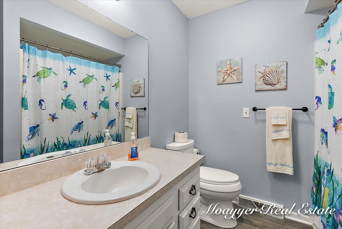 5891 Leisure S Drive SE Grand Rapids MI 49548