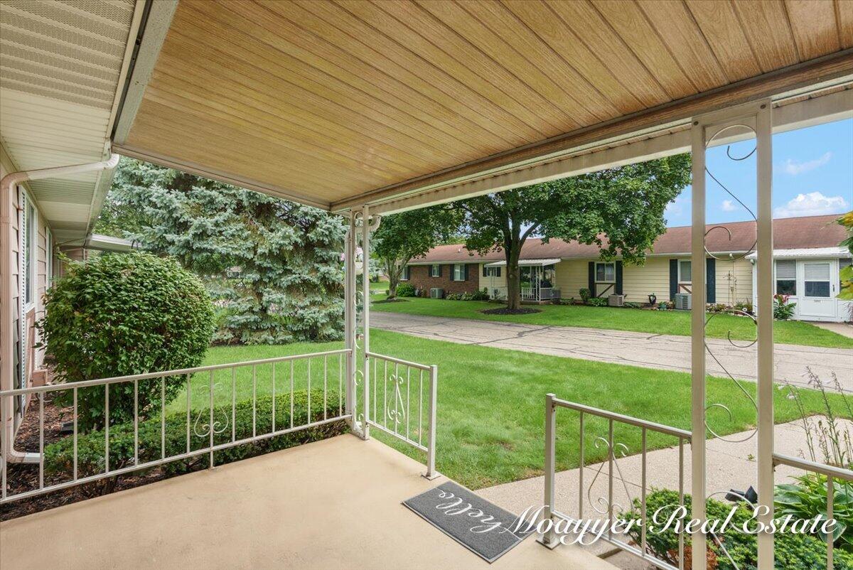 5891 Leisure S Drive SE Grand Rapids MI 49548