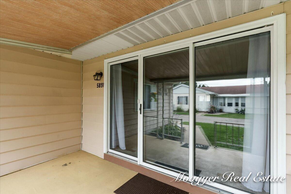 5891 Leisure S Drive SE Grand Rapids MI 49548