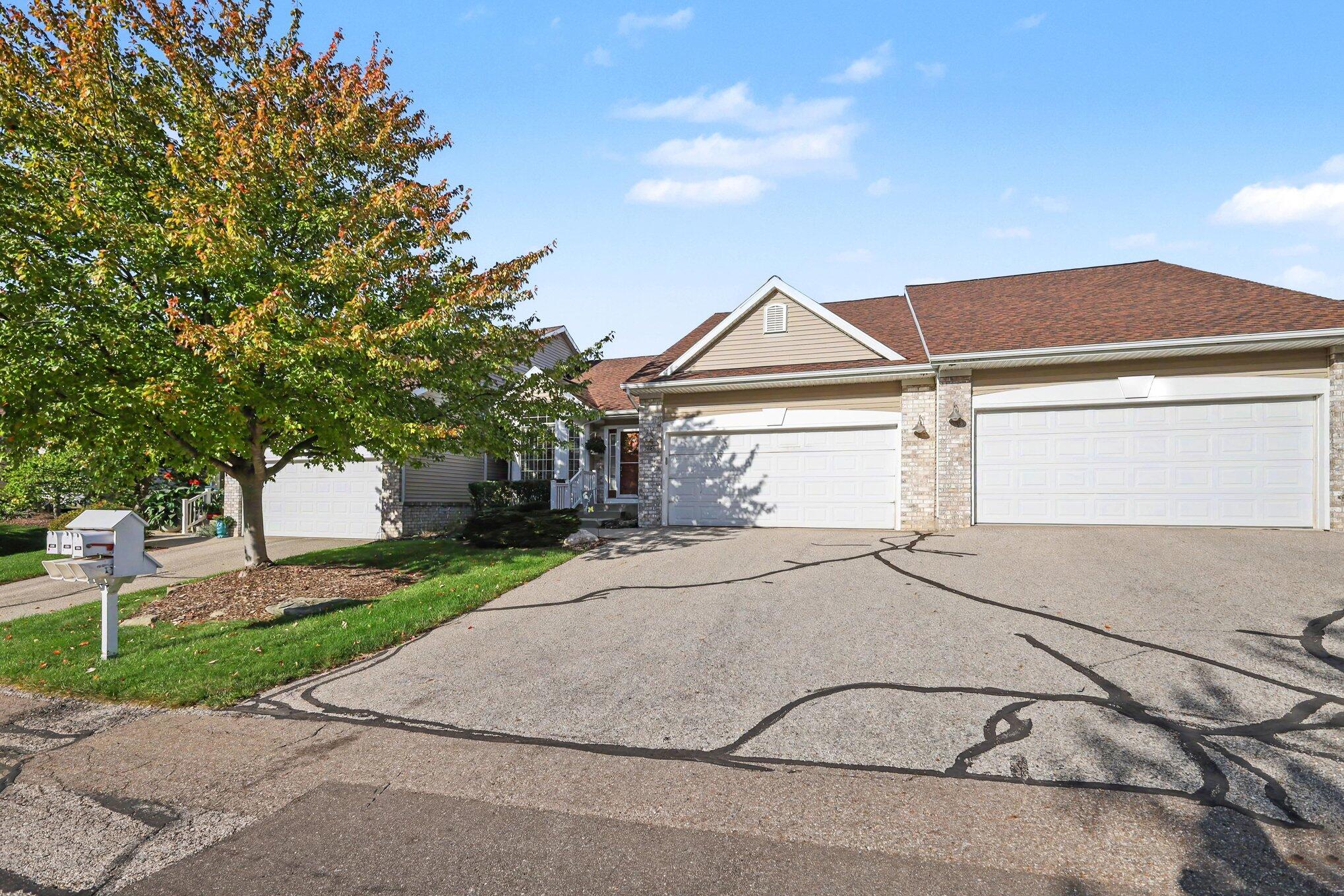 3886 Pemberton Drive SE Grand Rapids MI 49508