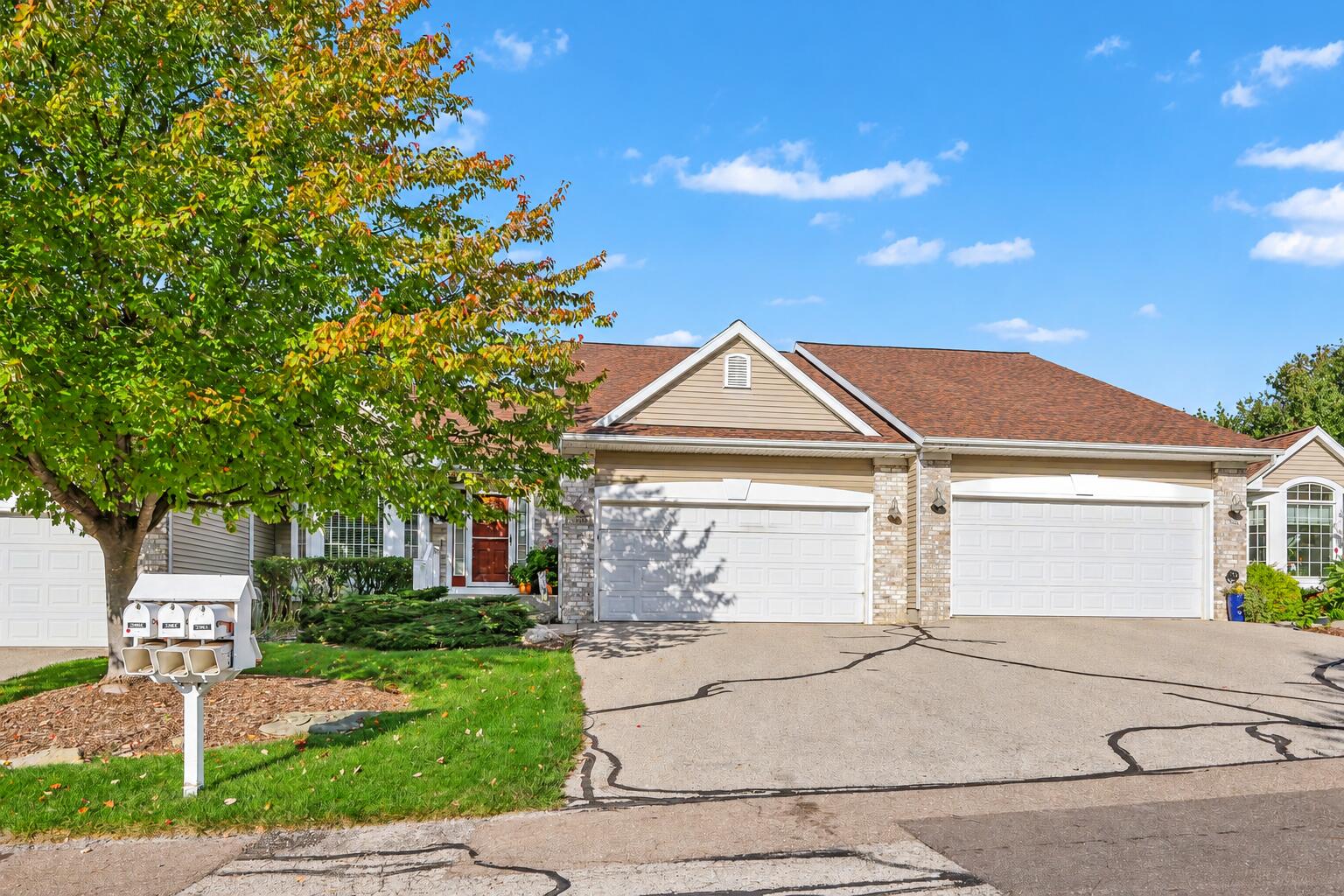 3886 Pemberton Drive SE Grand Rapids MI 49508