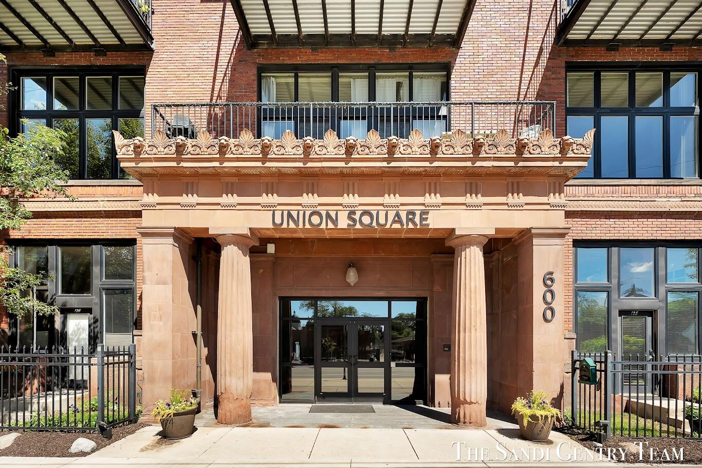 600 Broadway Avenue NW Grand Rapids MI 49504