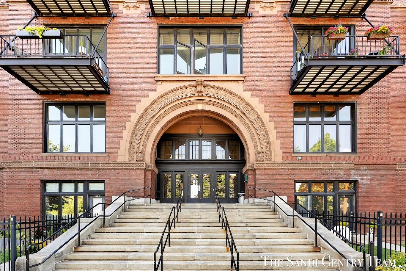 600 Broadway Avenue NW Grand Rapids MI 49504