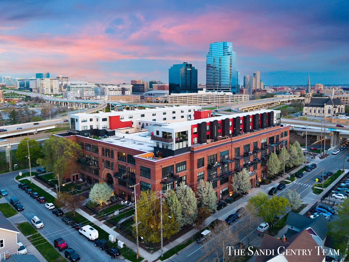 600 Broadway Avenue NW Grand Rapids MI 49504