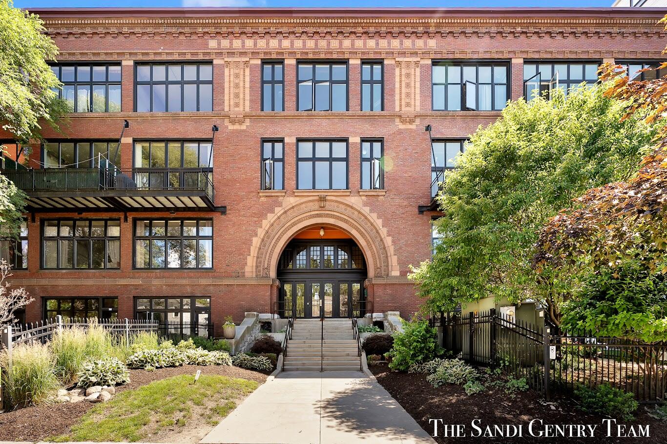600 Broadway Avenue NW Grand Rapids MI 49504
