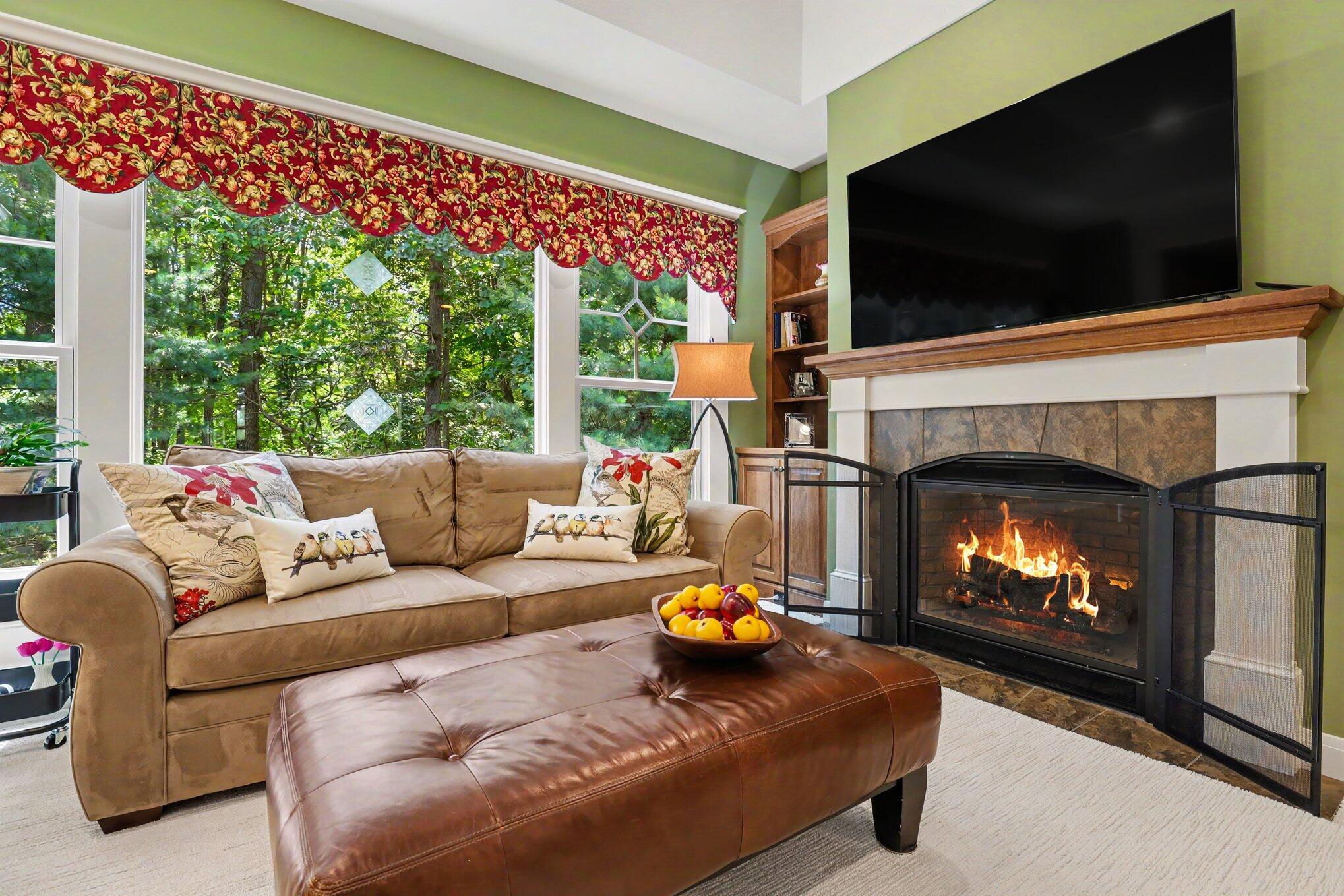 4492 Oak Arbor Drive NE Grand Rapids MI 49525