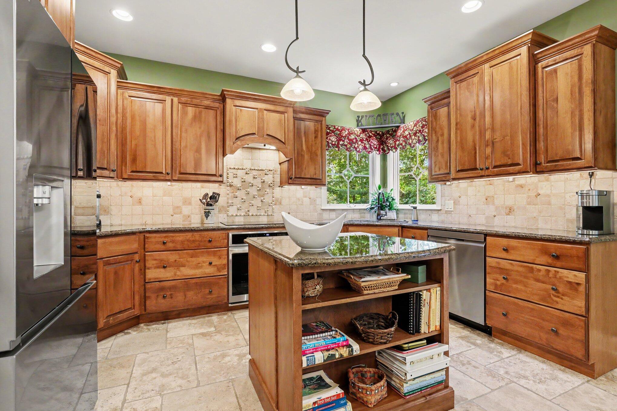 4492 Oak Arbor Drive NE Grand Rapids MI 49525