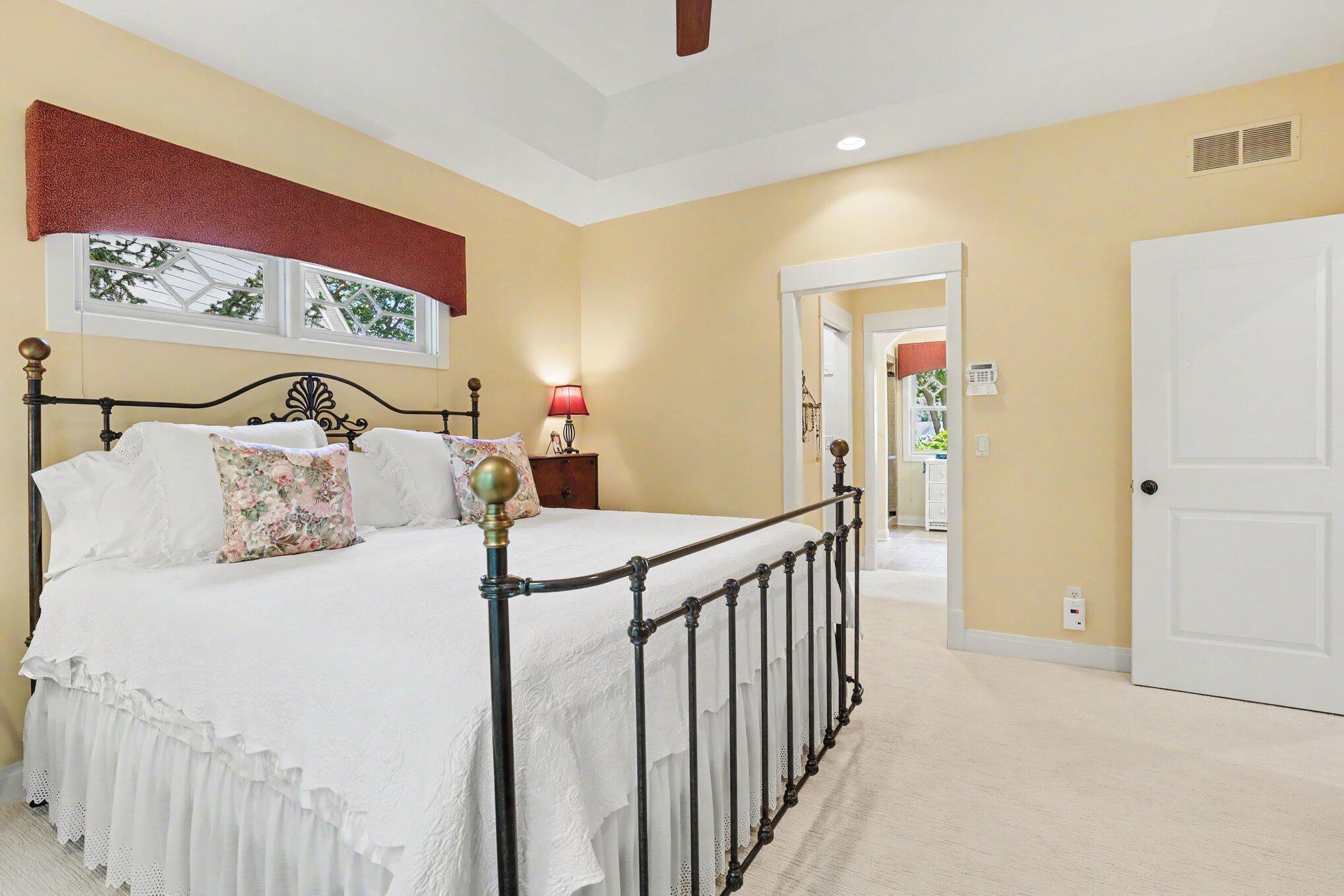 4492 Oak Arbor Drive NE Grand Rapids MI 49525