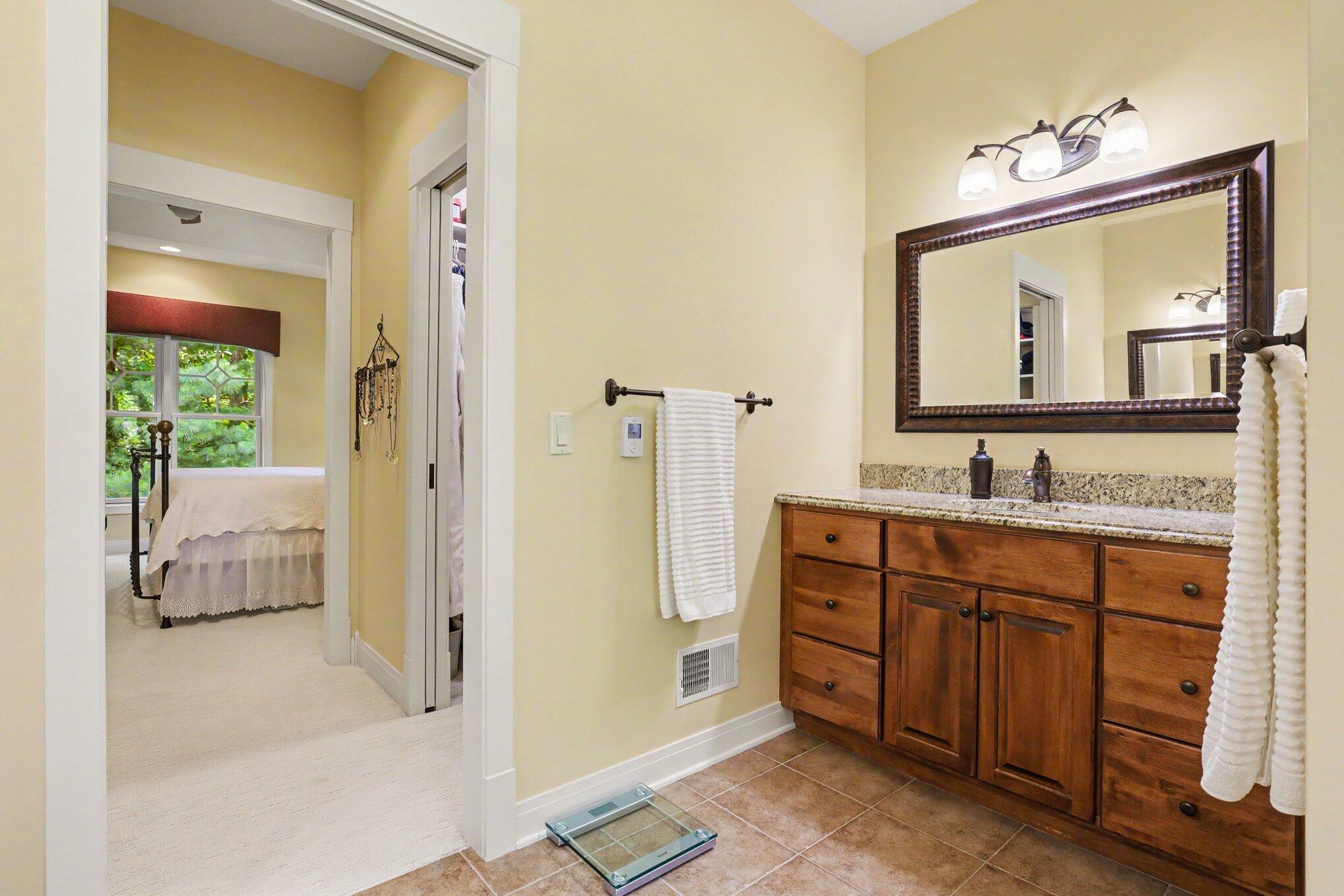 4492 Oak Arbor Drive NE Grand Rapids MI 49525
