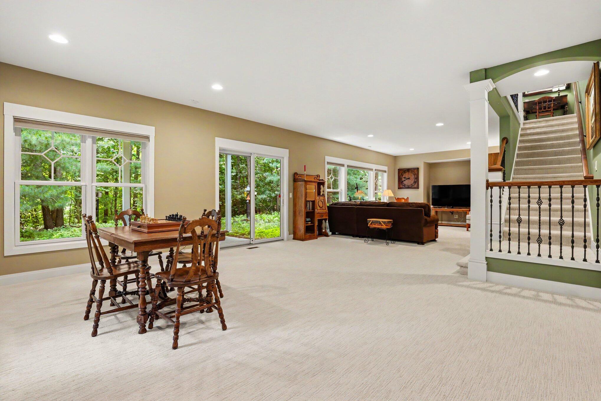 4492 Oak Arbor Drive NE Grand Rapids MI 49525