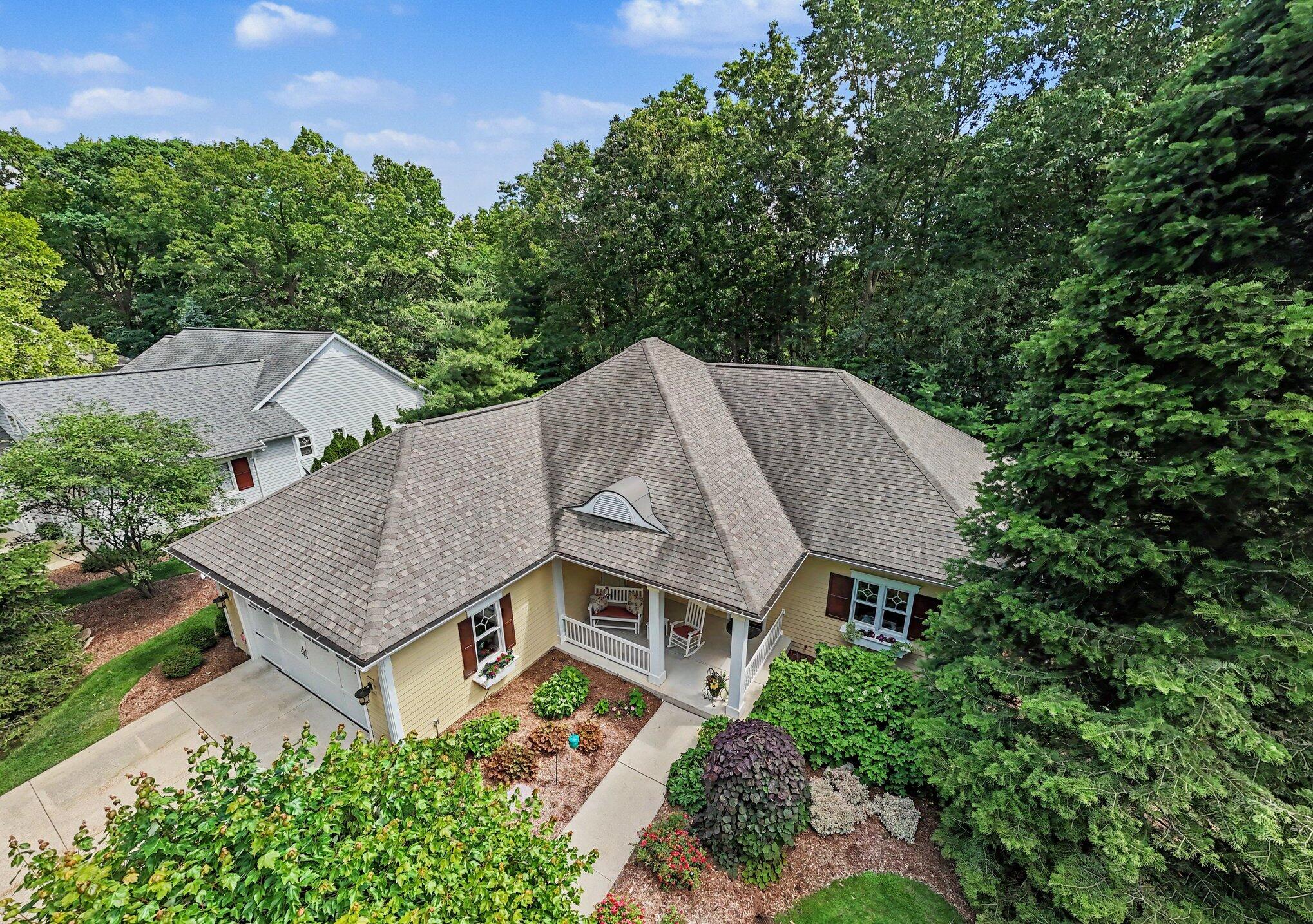 4492 Oak Arbor Drive NE Grand Rapids MI 49525